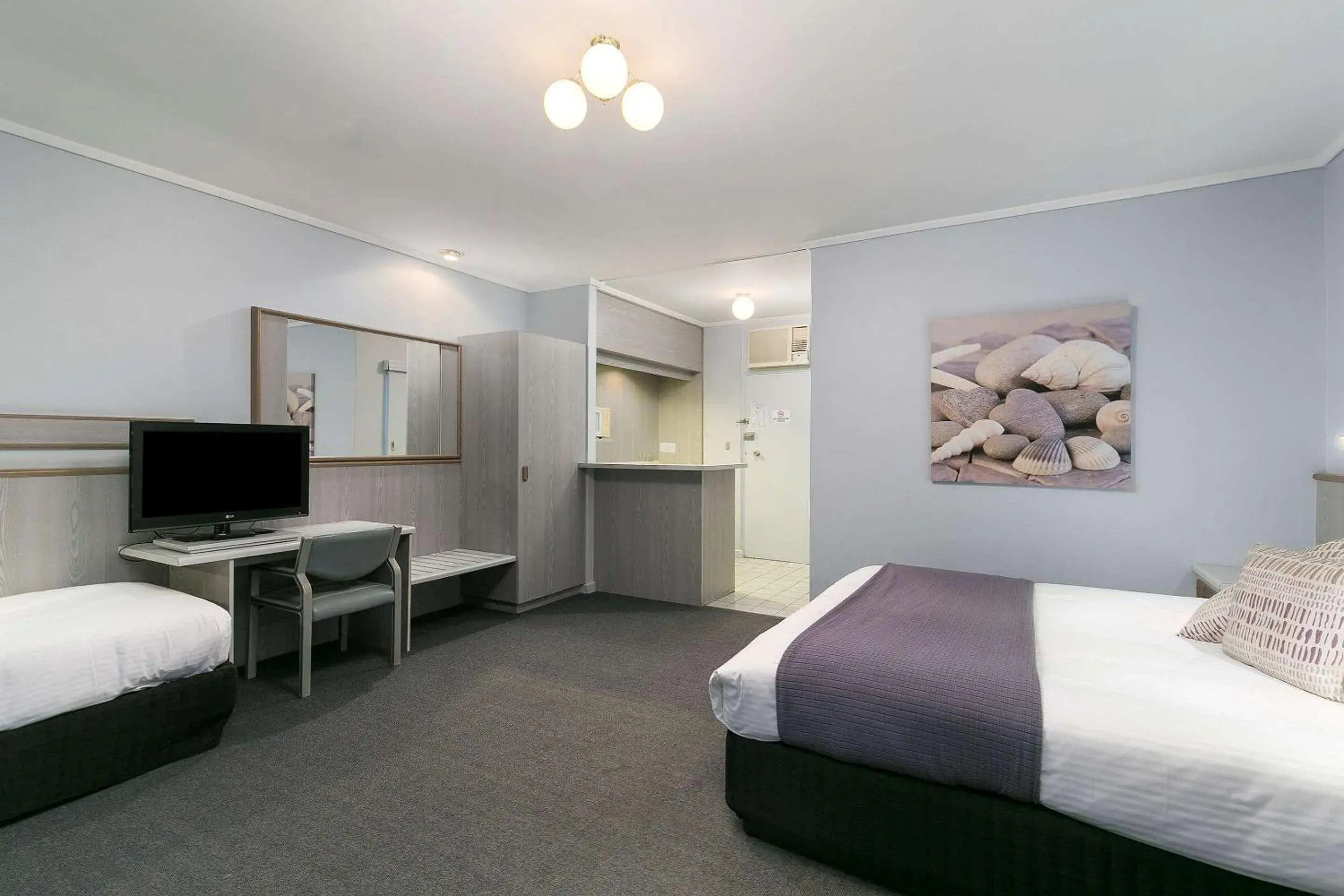 Executive King Suite in Comfort Inn Glenelg