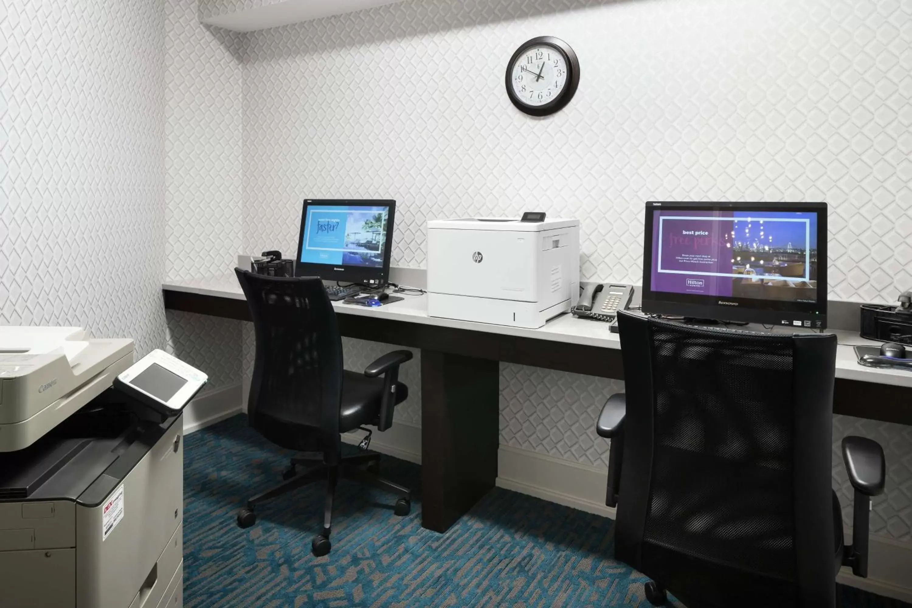 Business facilities in Hampton Inn & Suites Memphis-Beale Street