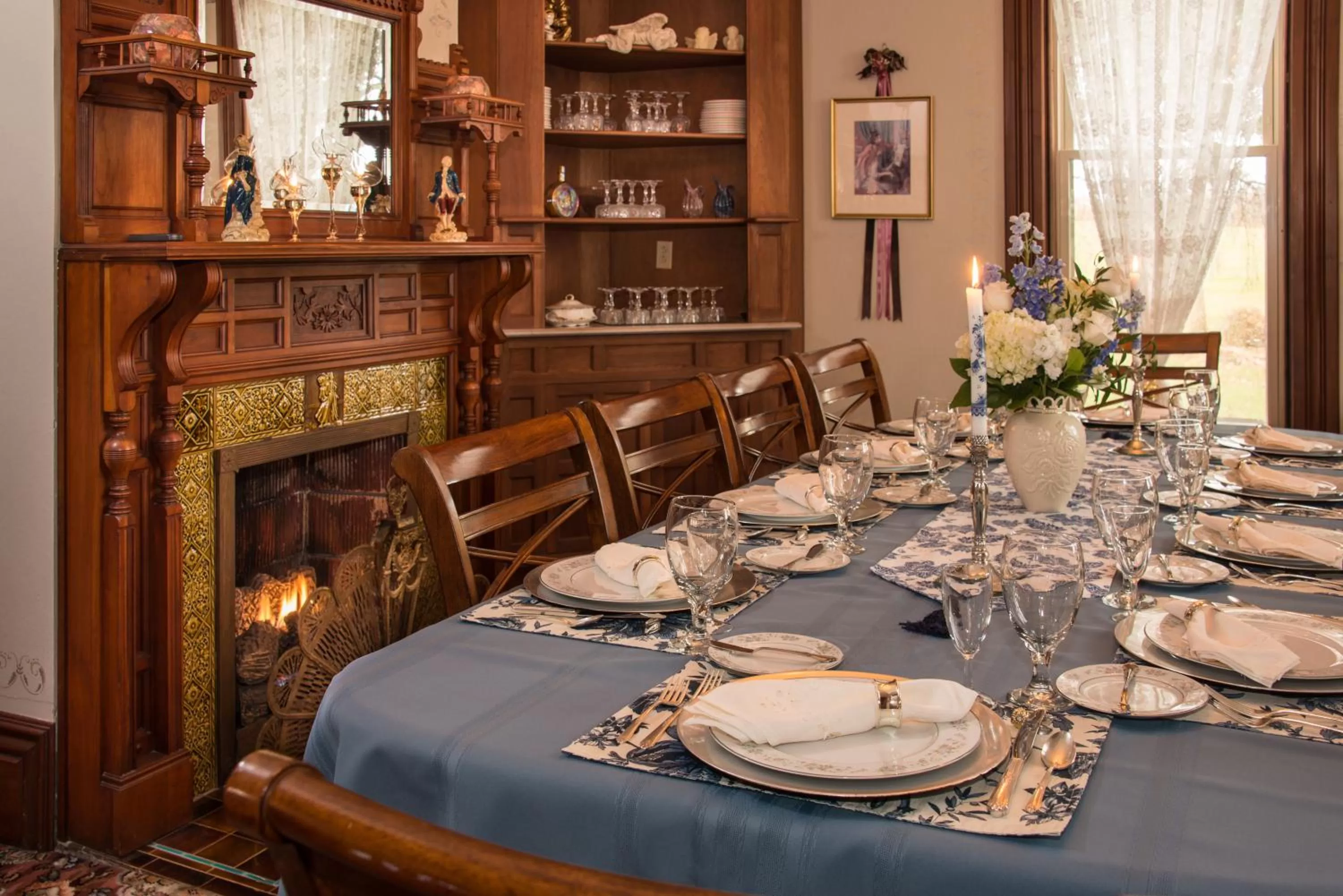 Breakfast in Sutherland House Victorian Bed and Breakfast