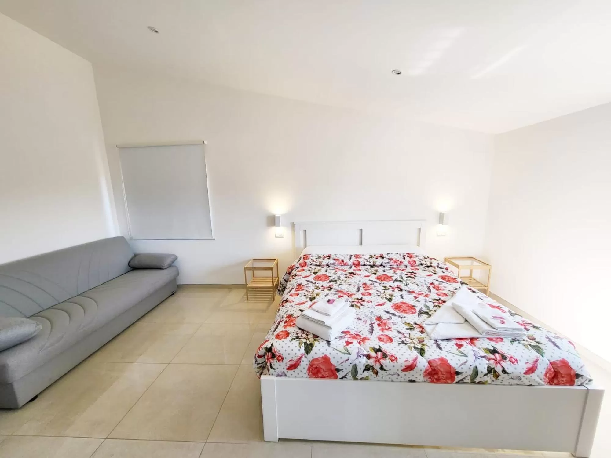 Photo of the whole room, Bed in D ANNUNZIO house