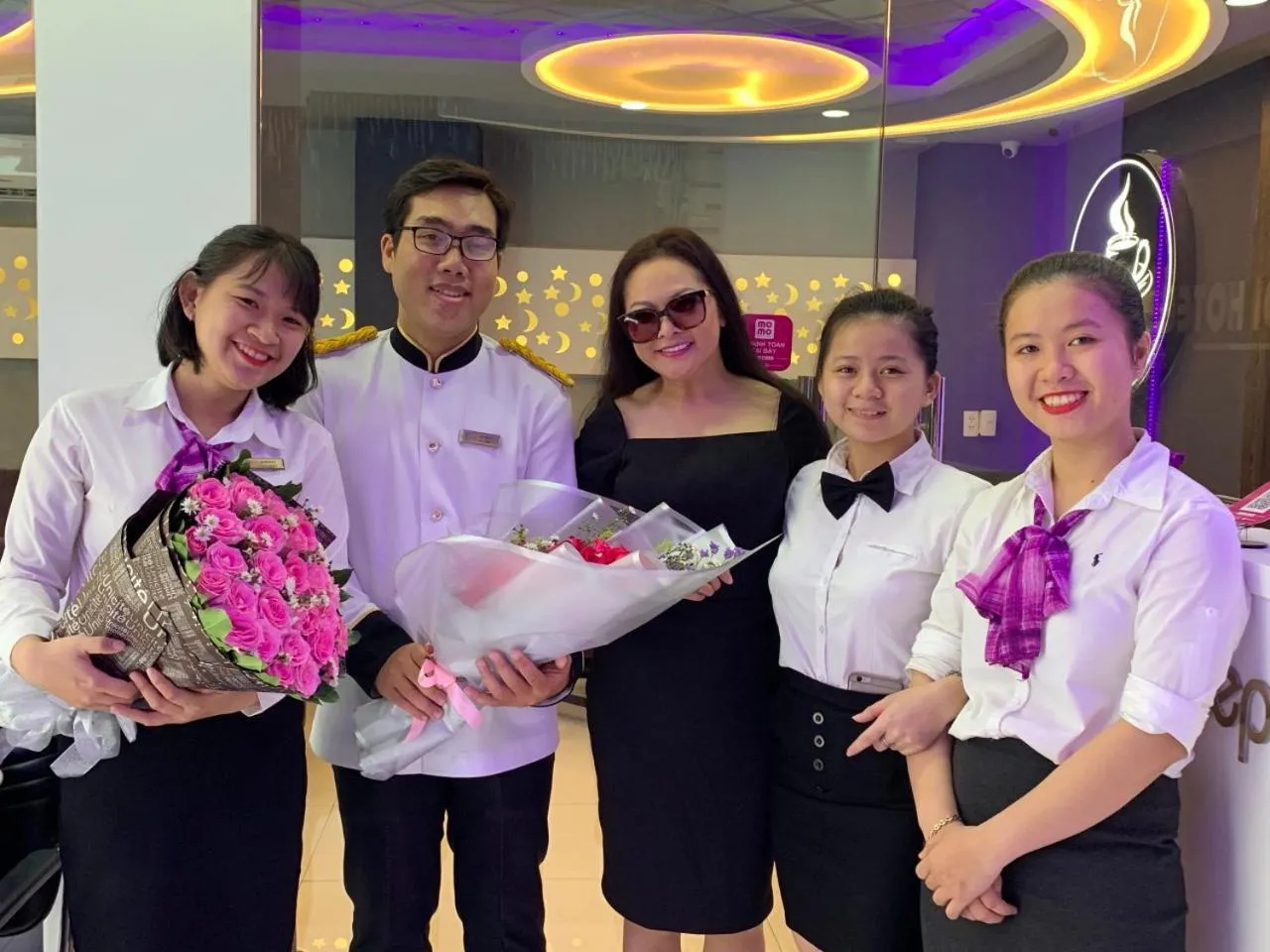 group of guests in Ha Noi Hotel near Tan Son Nhat International Airport