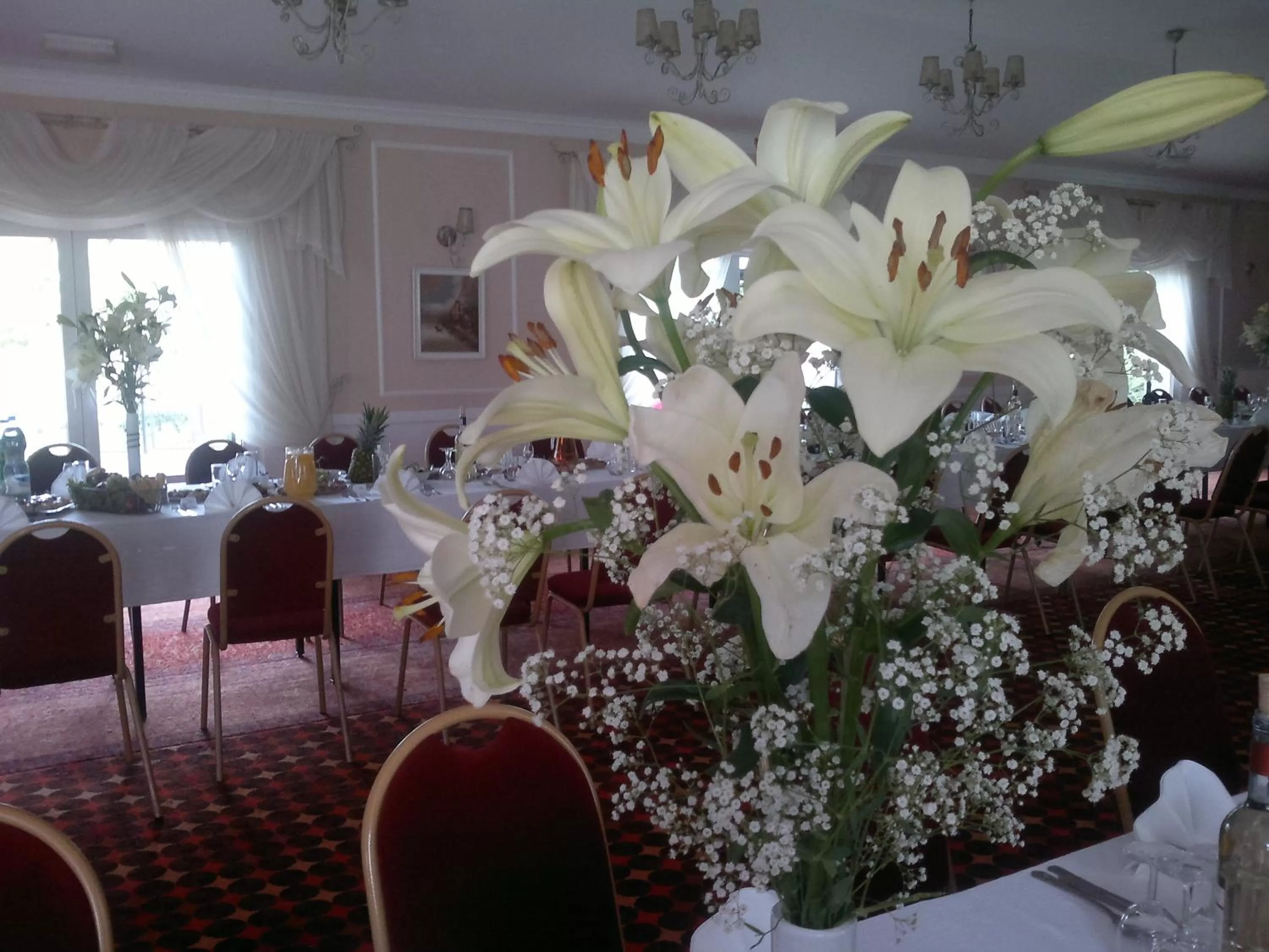 Restaurant/places to eat in Dedek Park - historyczny dworek w pięknym Parku Skaryszewskim obok Stadionu Narodowego