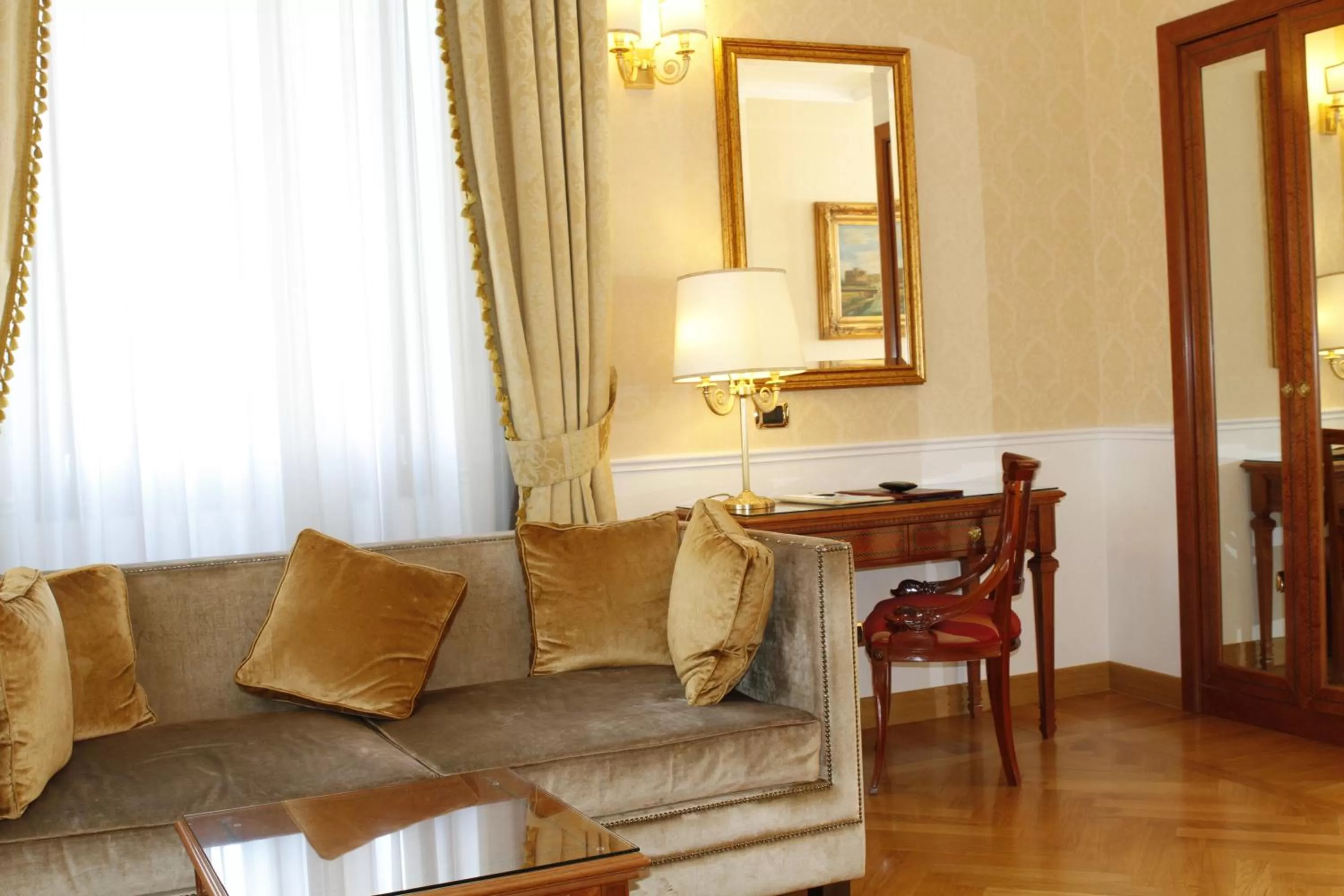 Seating area in Hotel Villa Pinciana