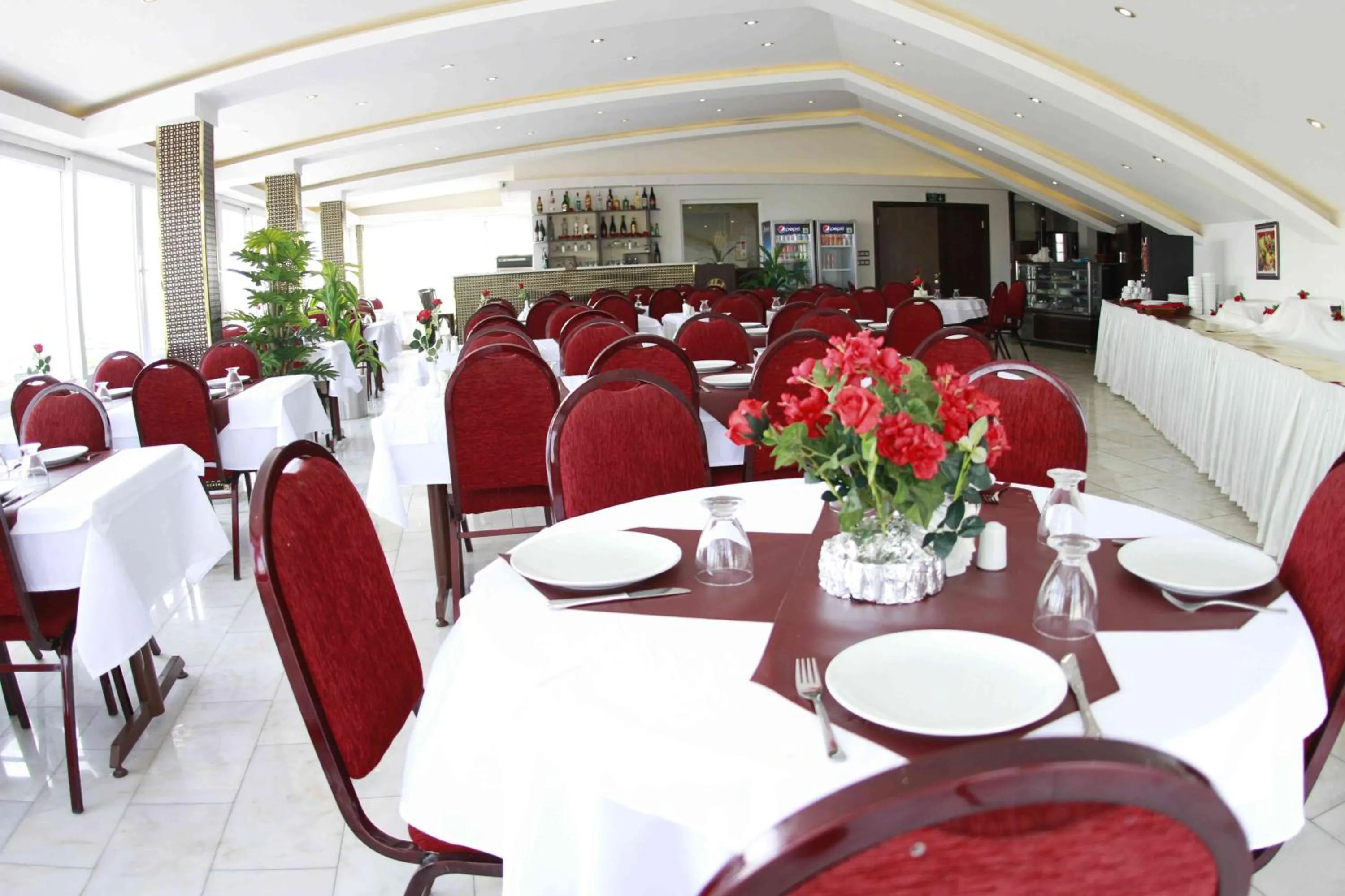 Restaurant/places to eat in Kuran Hotel International