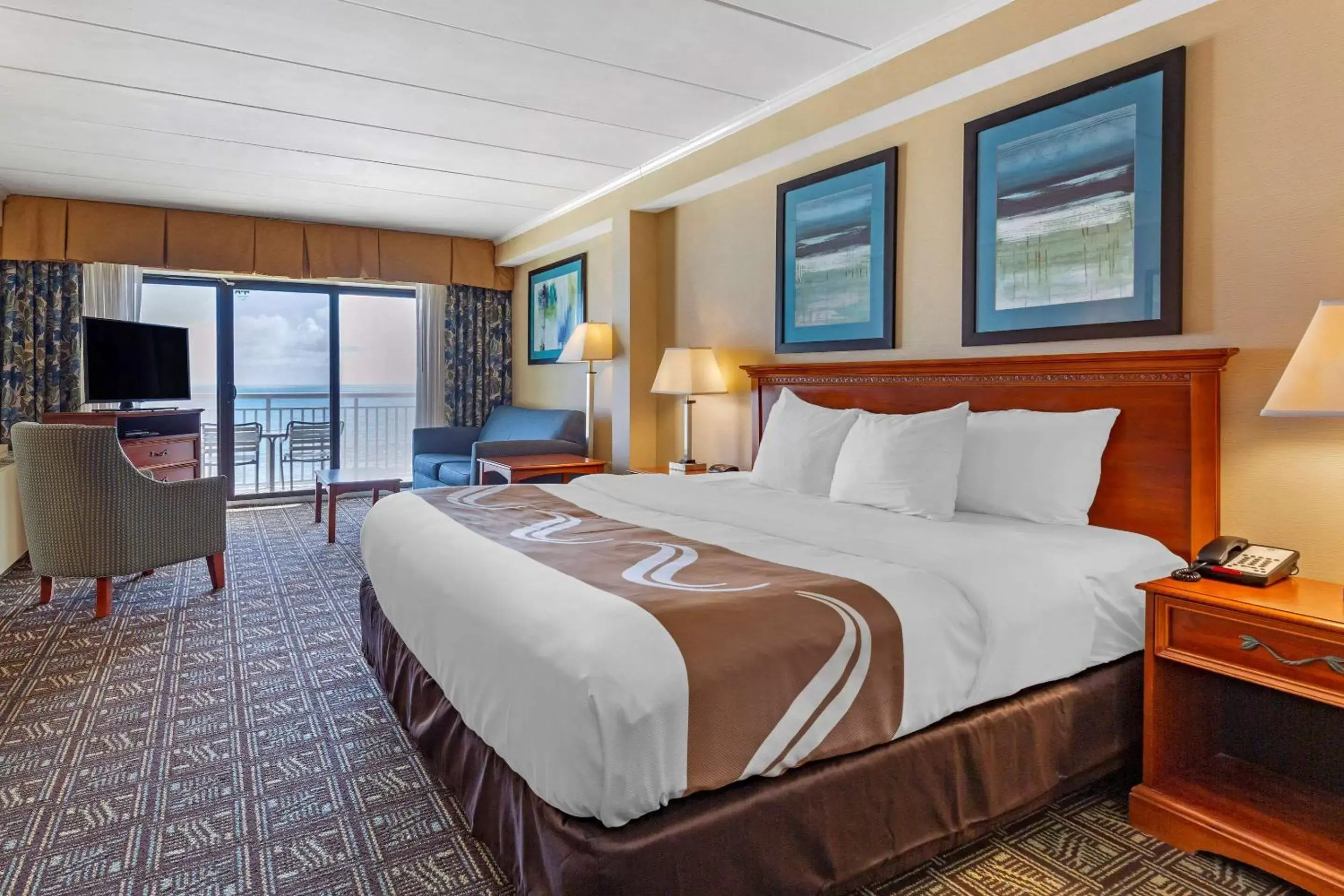 Photo of the whole room, Bed in Quality Inn Boardwalk