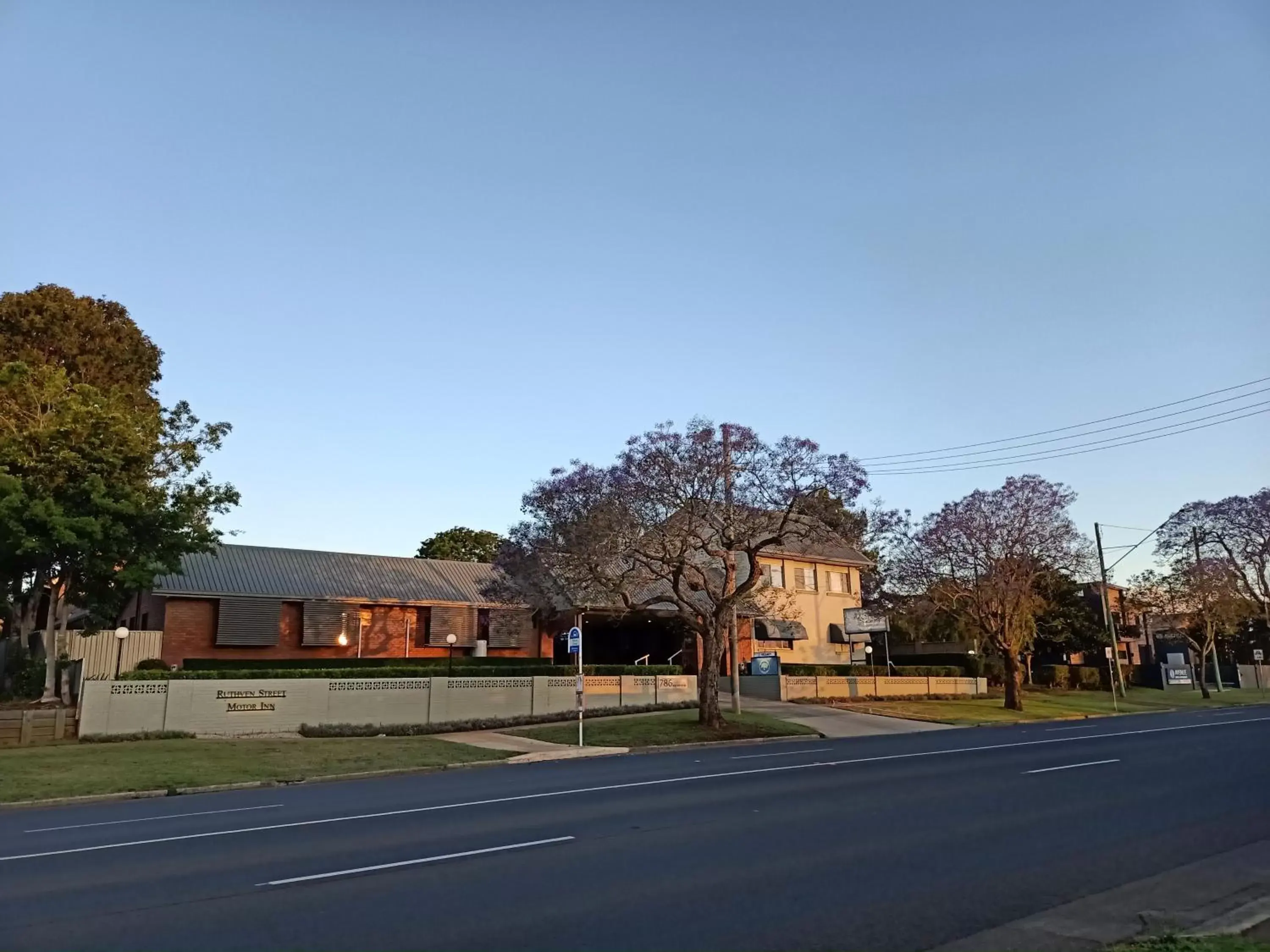 Property Building in Ruthven Street Motor Inn