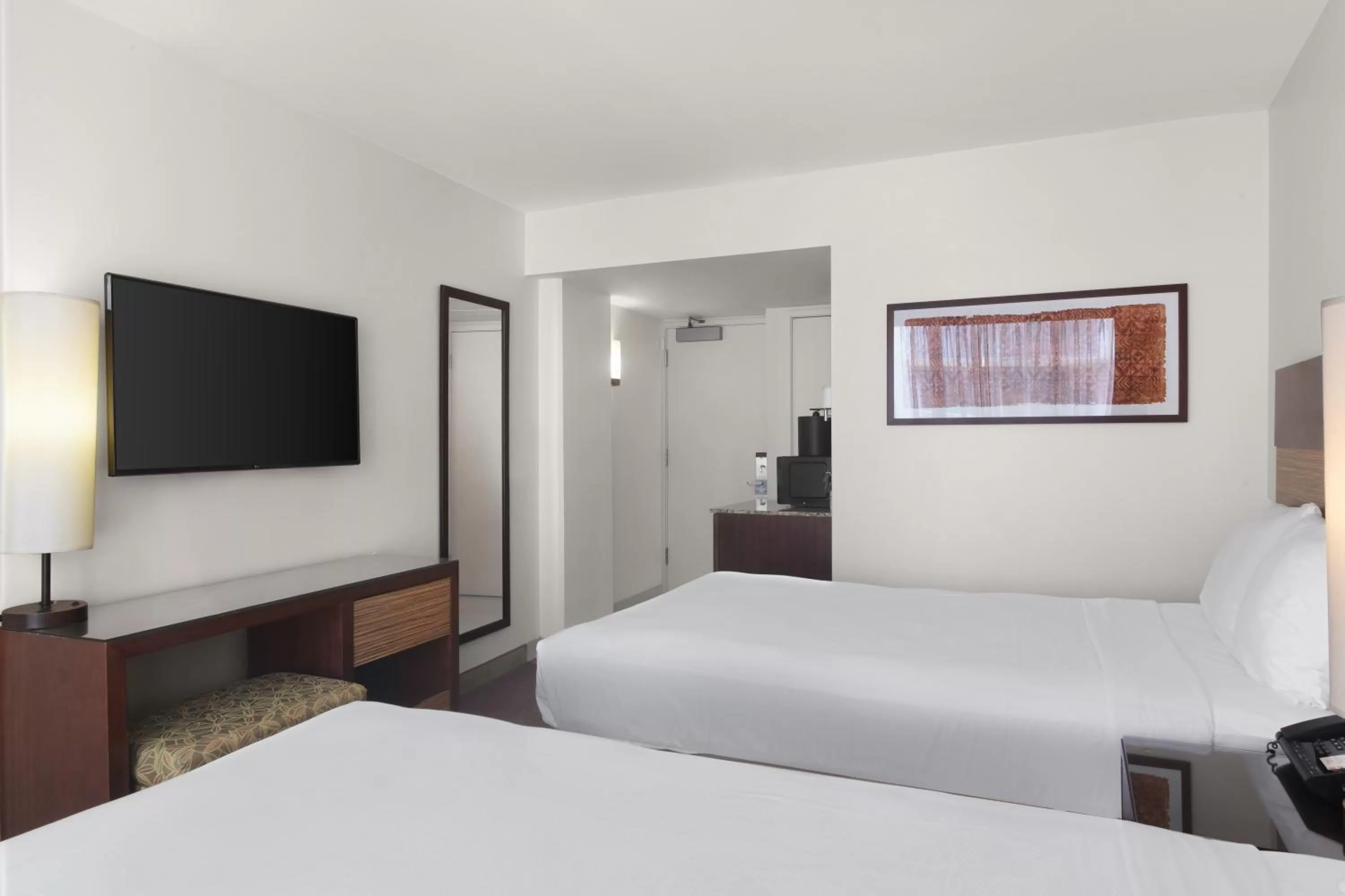 Bed in Park Shore Waikiki