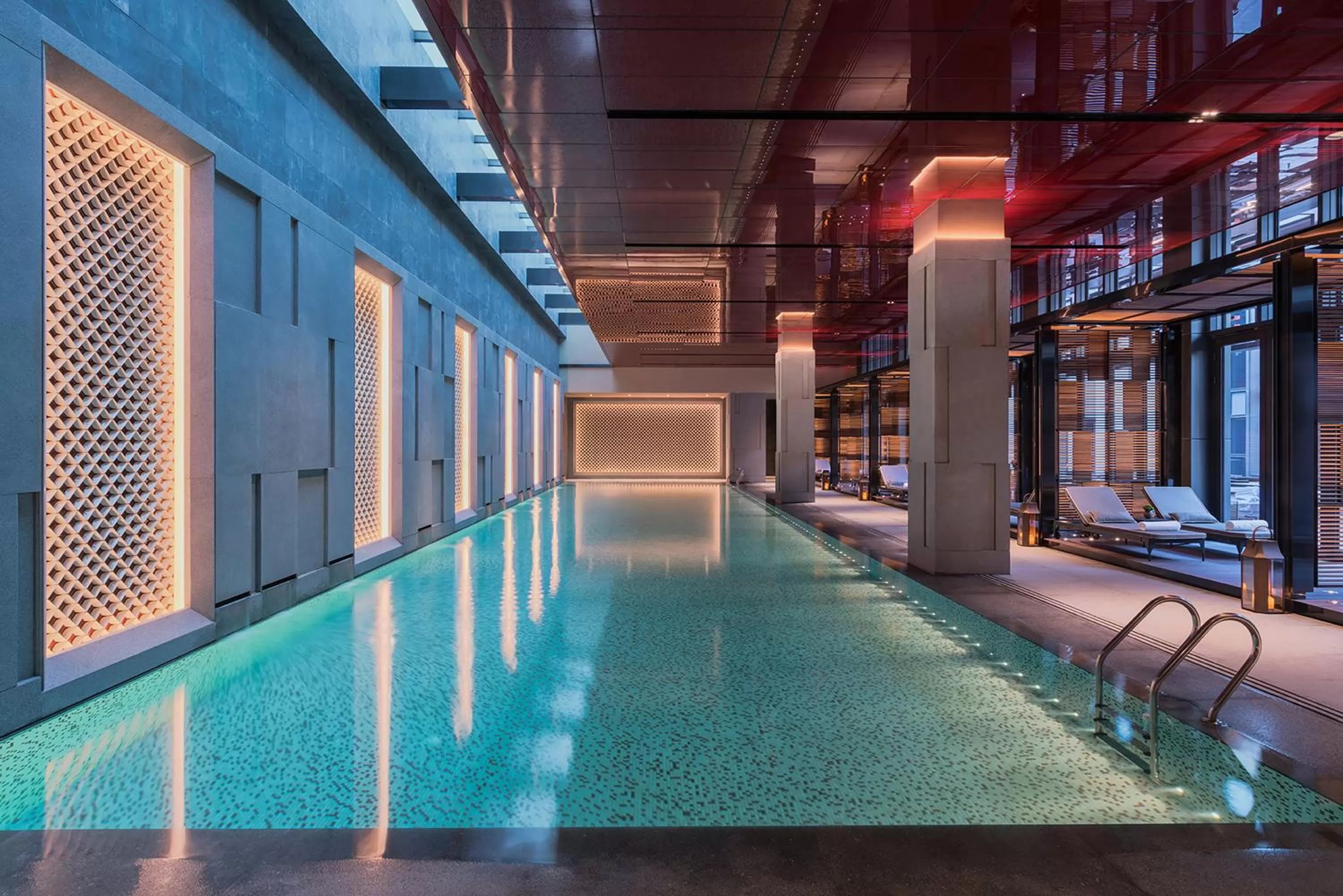 Swimming pool in Grand Hyatt Changsha