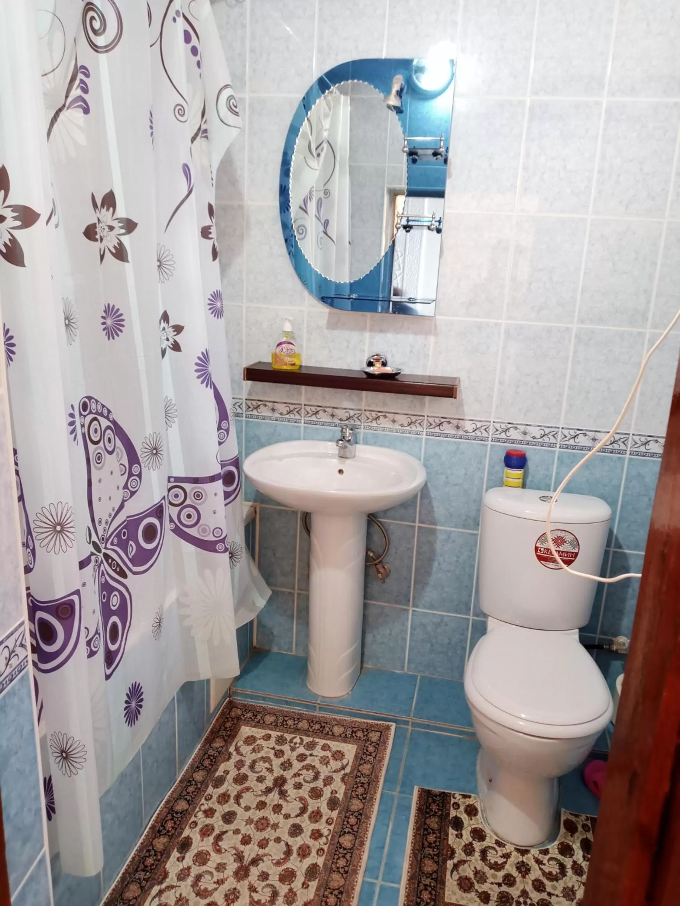 Shower in Best Hotel Nasriddin Navruz 1 Minut way till Old City