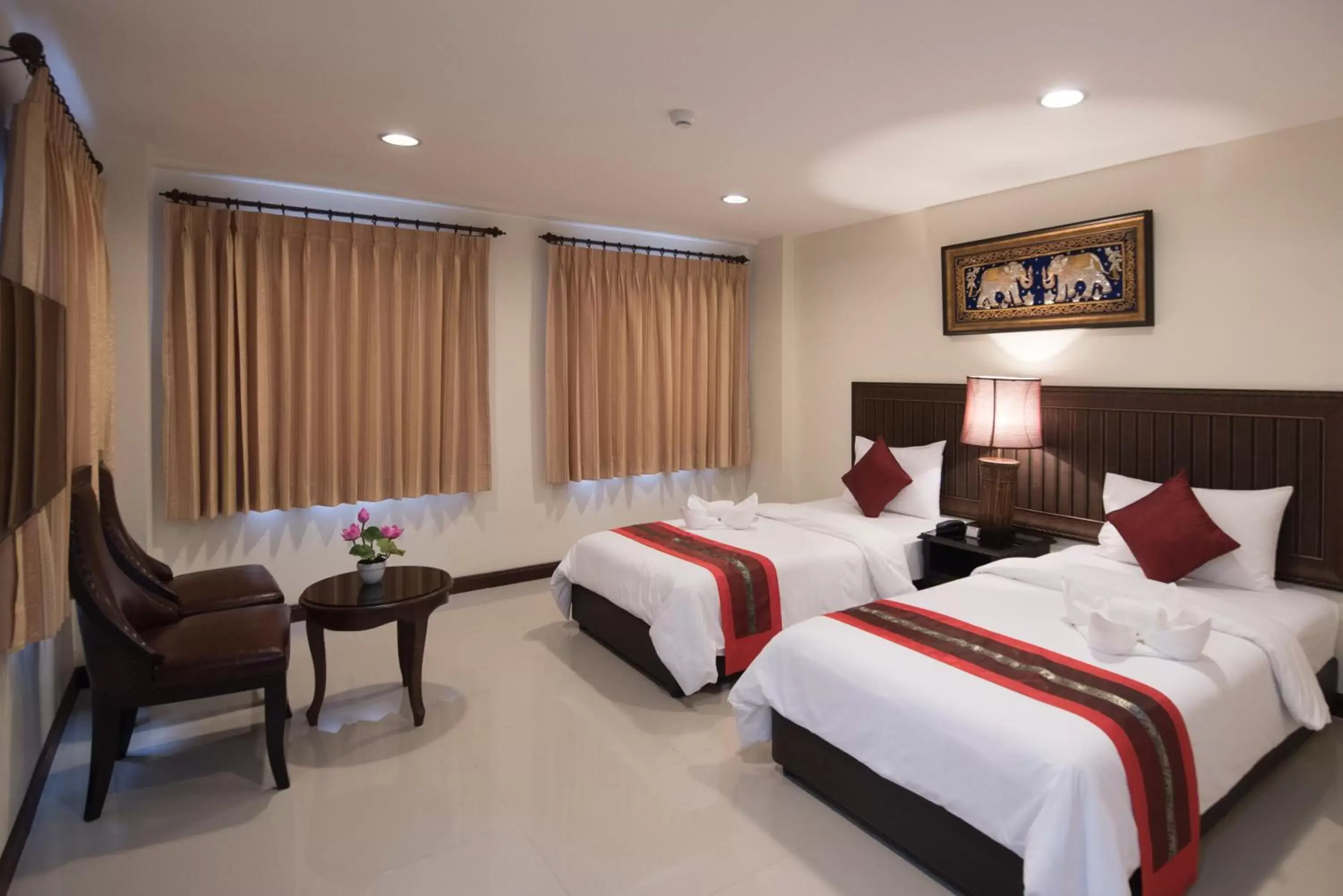 Photo of the whole room, Room Photo in True Siam Rangnam Hotel