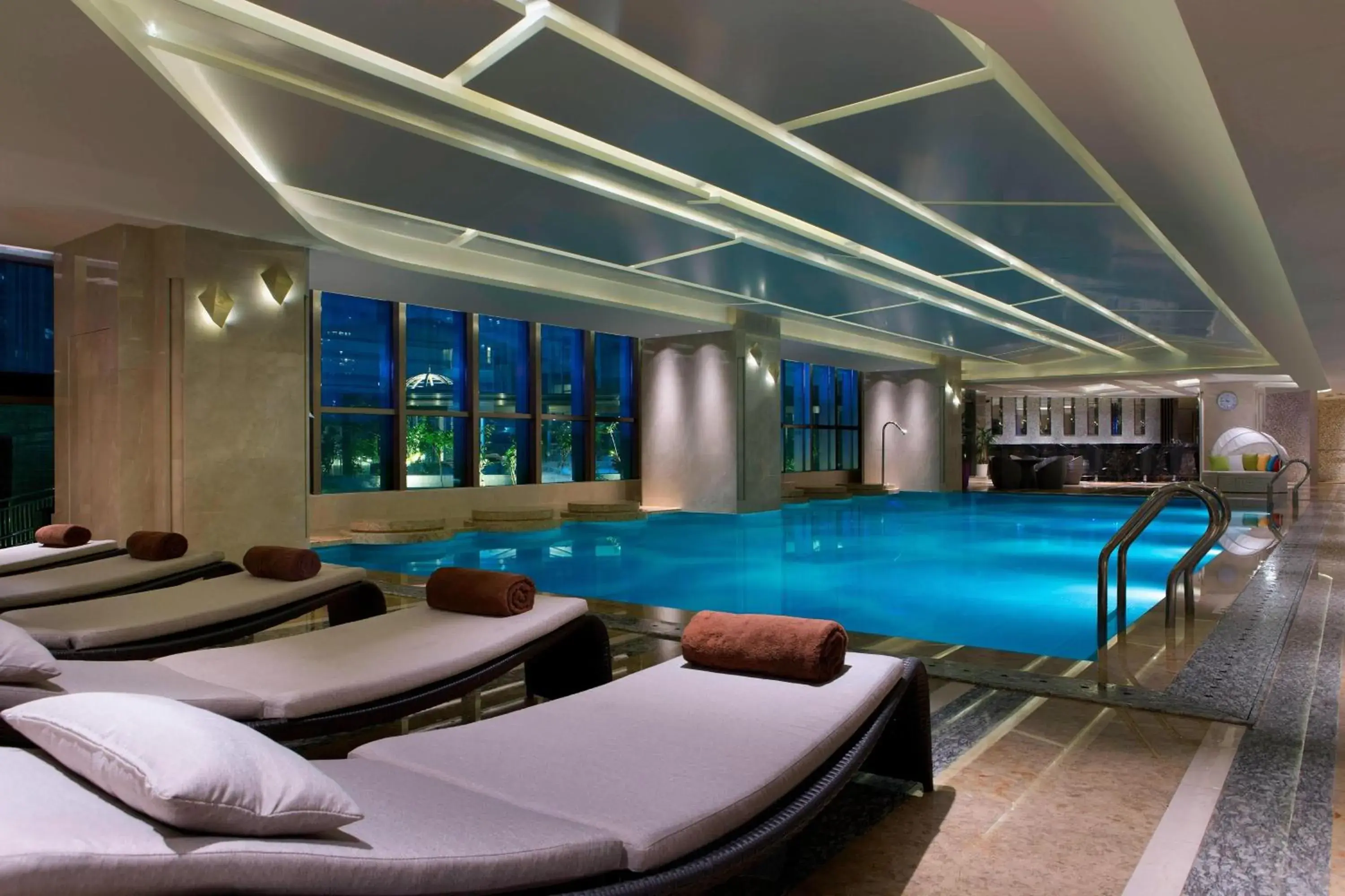 Swimming Pool in Sheraton Nanchang Hotel
