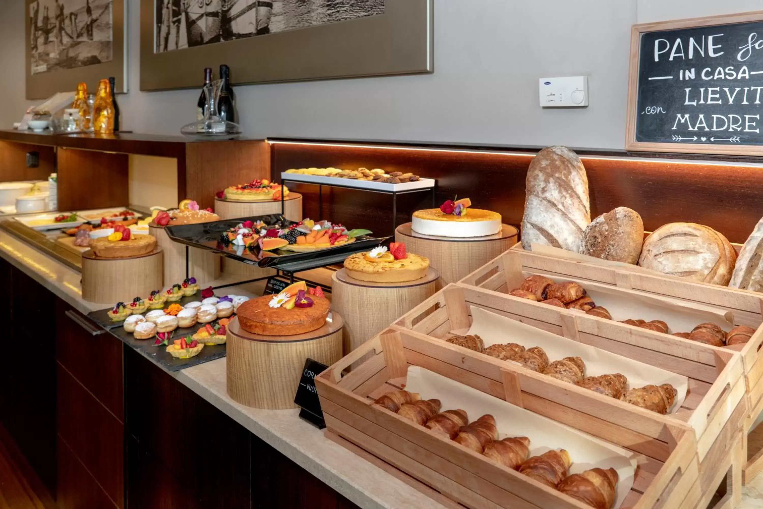 Breakfast, Food in Hotel Select Suites & Spa - Apartments