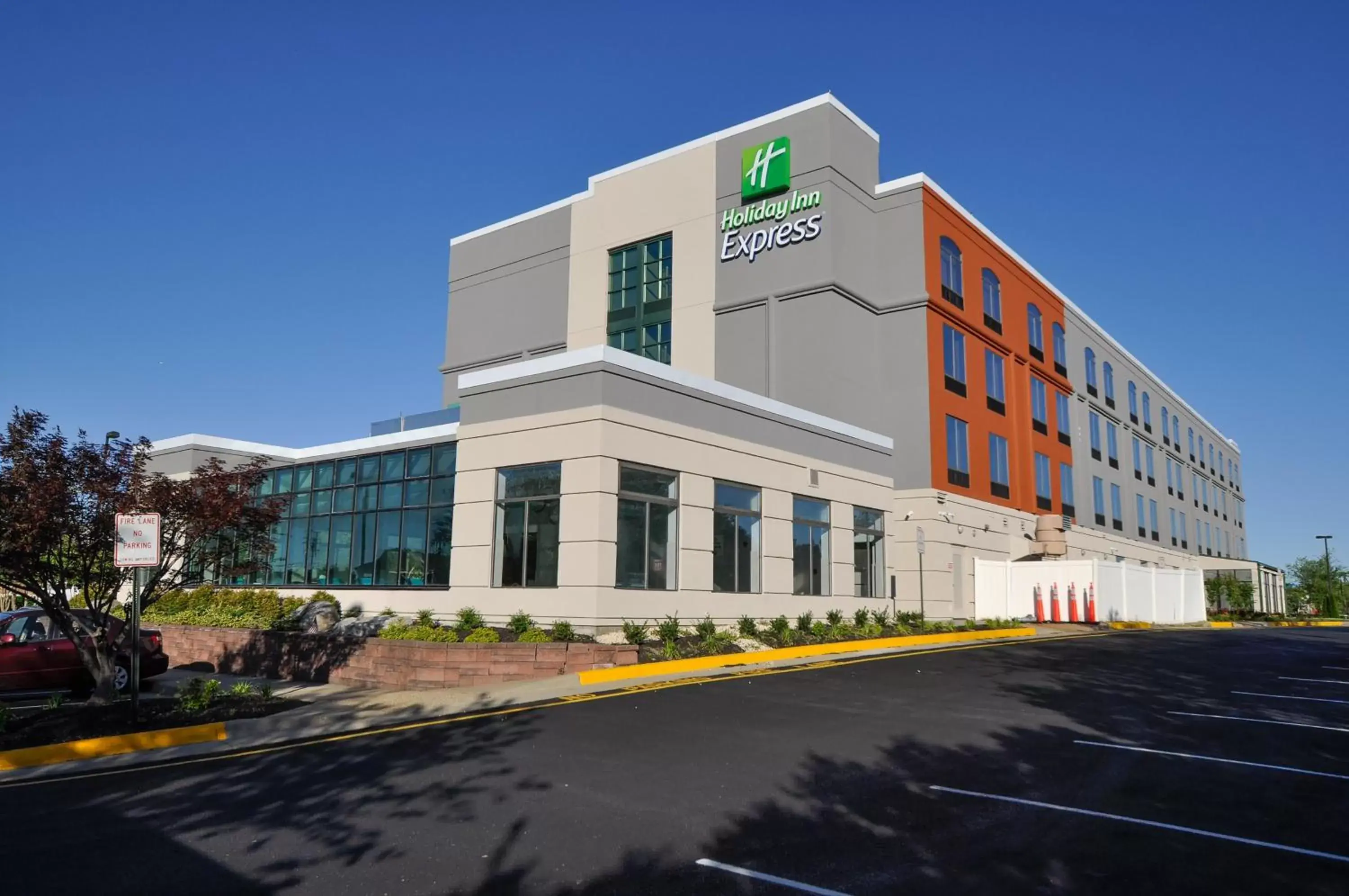 Property Building in Holiday Inn Express Quantico - Stafford, an IHG Hotel