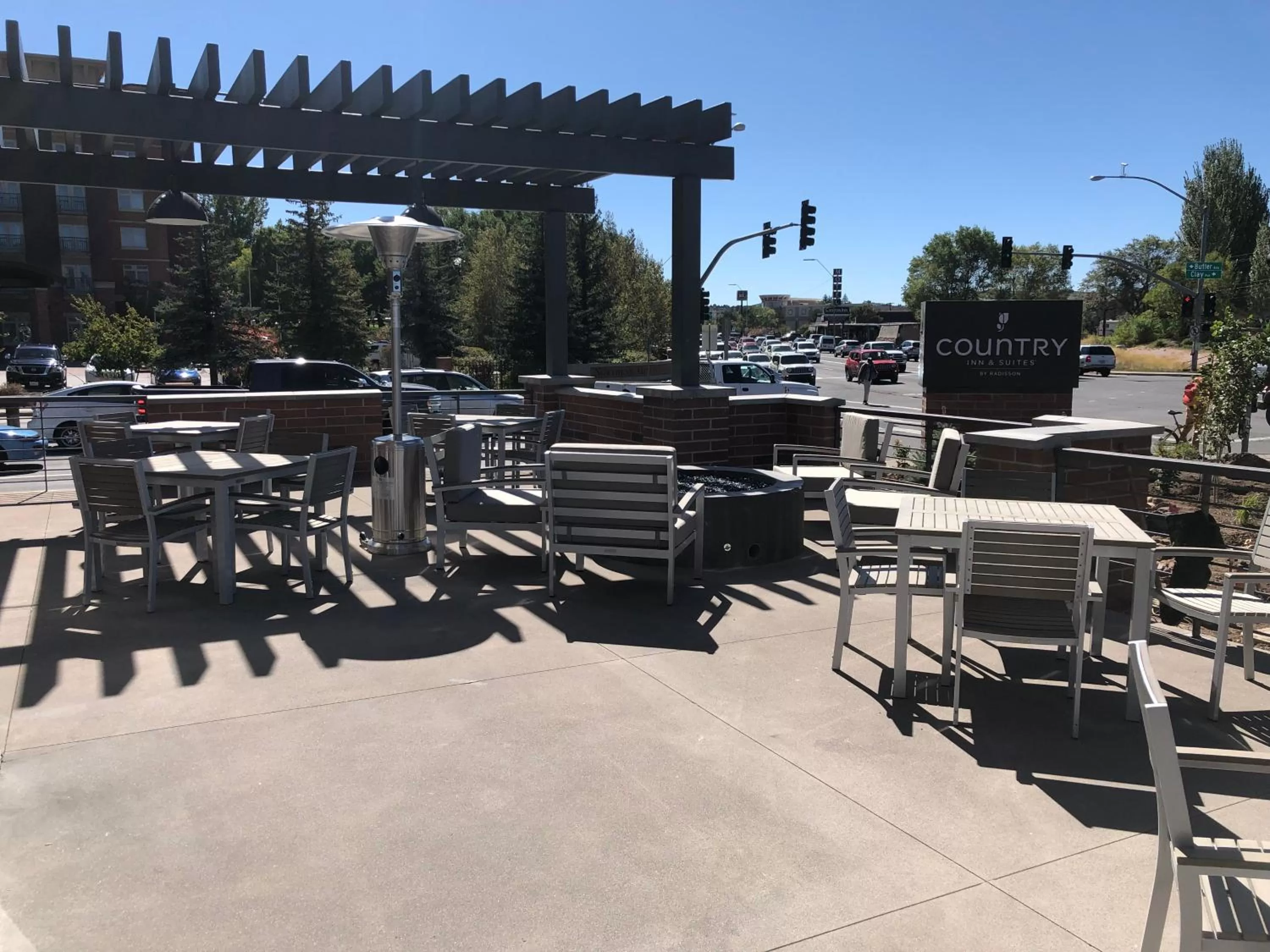 Patio in Country Inn & Suites by Radisson, Flagstaff Downtown, AZ