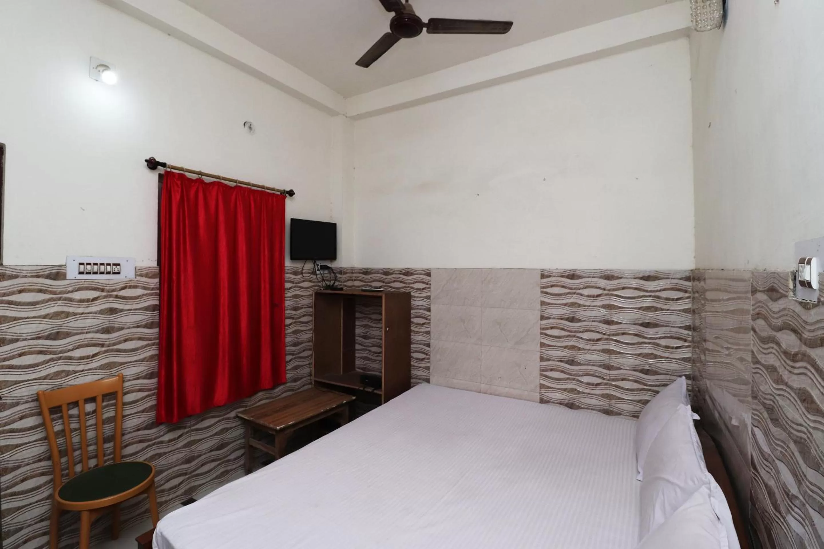 Bedroom, Bed in Hotel Vijay