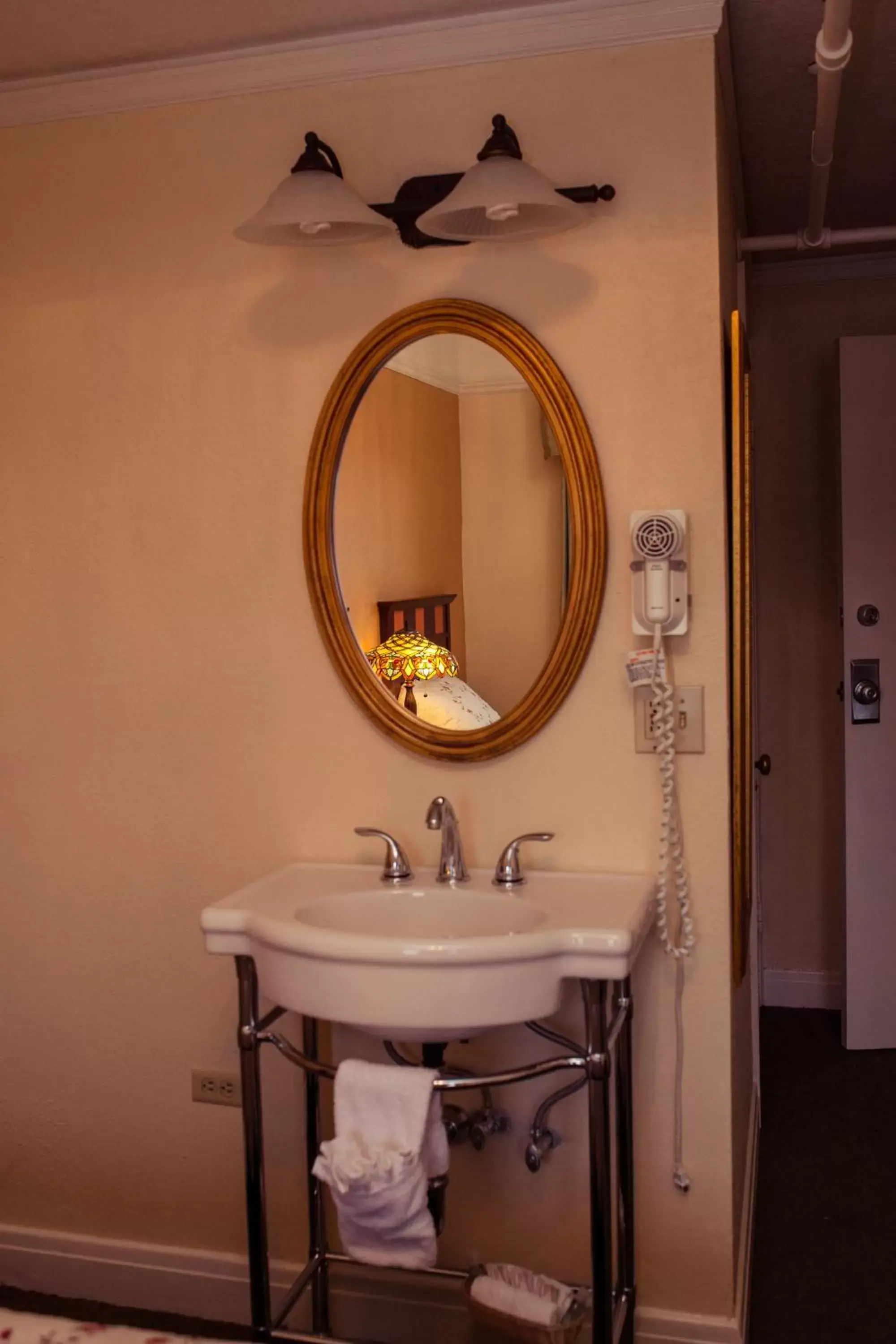 Bathroom in Gilmore Hotel, Trademark Collection by Wyndham