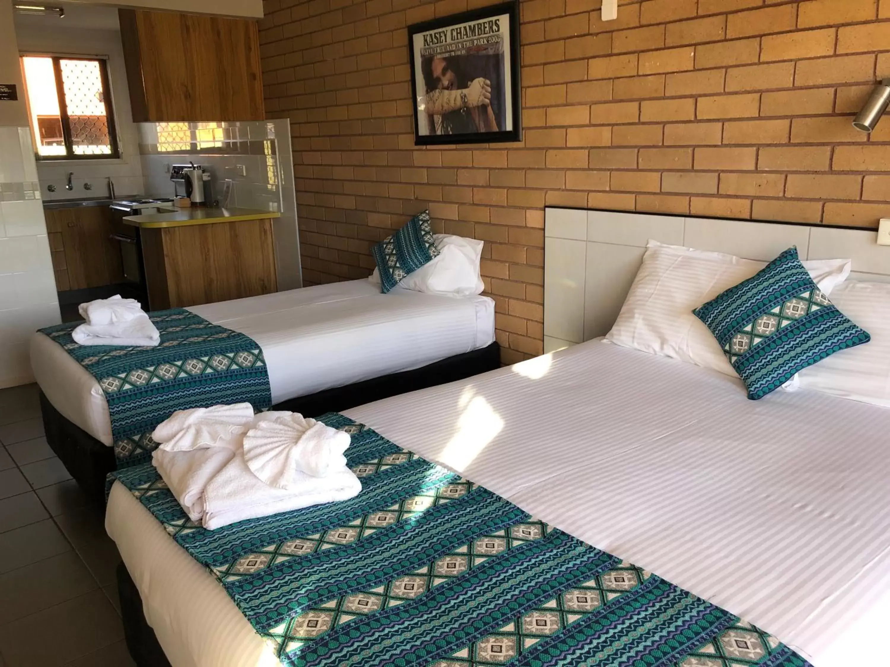 Bed in Tamworth Central Motel