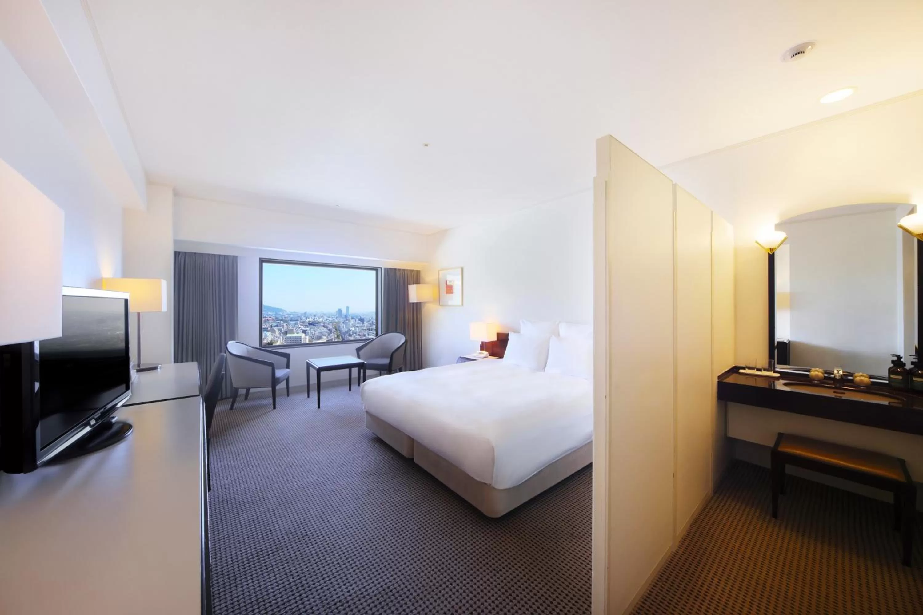 Photo of the whole room, Bed in ANA Crowne Plaza Kobe by IHG