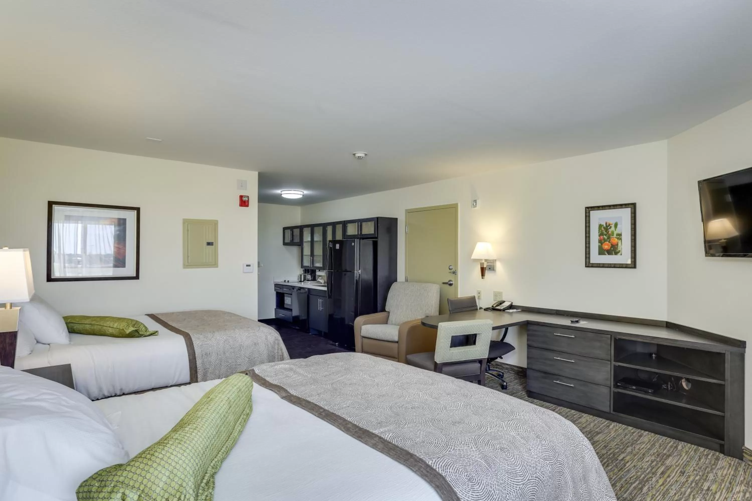 Photo of the whole room, Bed in Candlewood Suites College Station by IHG