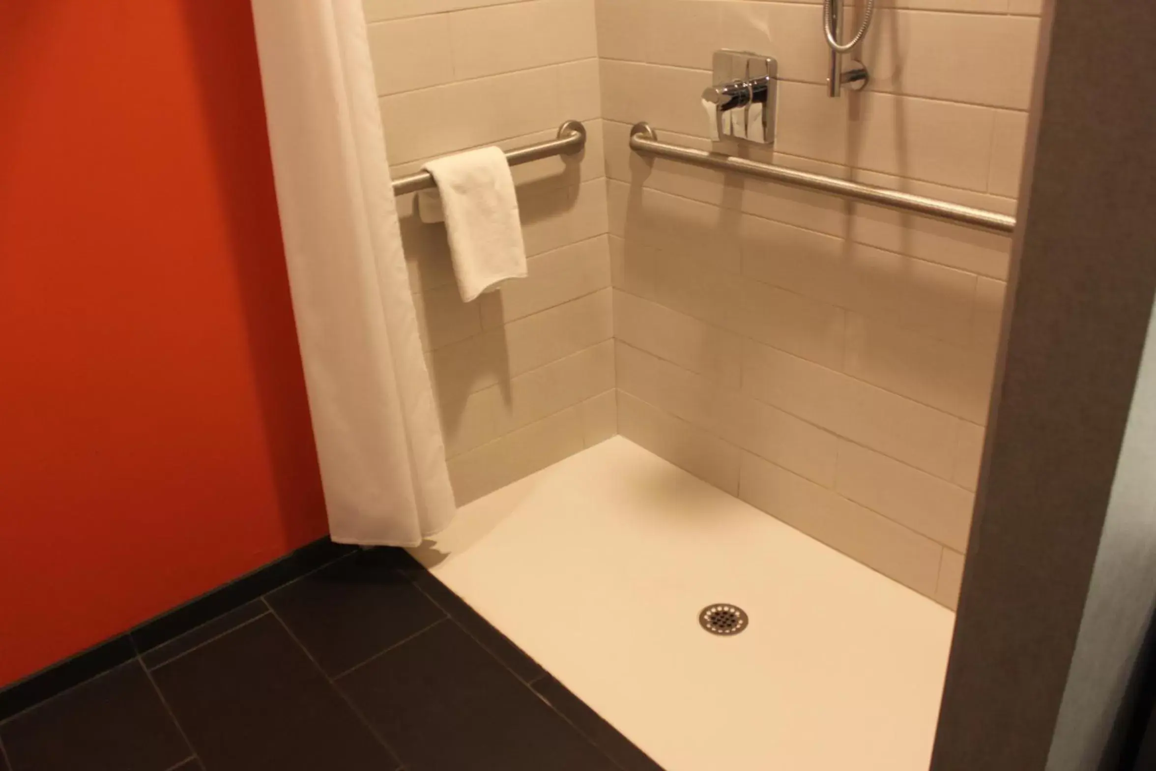 Shower, Bathroom in Aloft Syracuse Inner Harbor