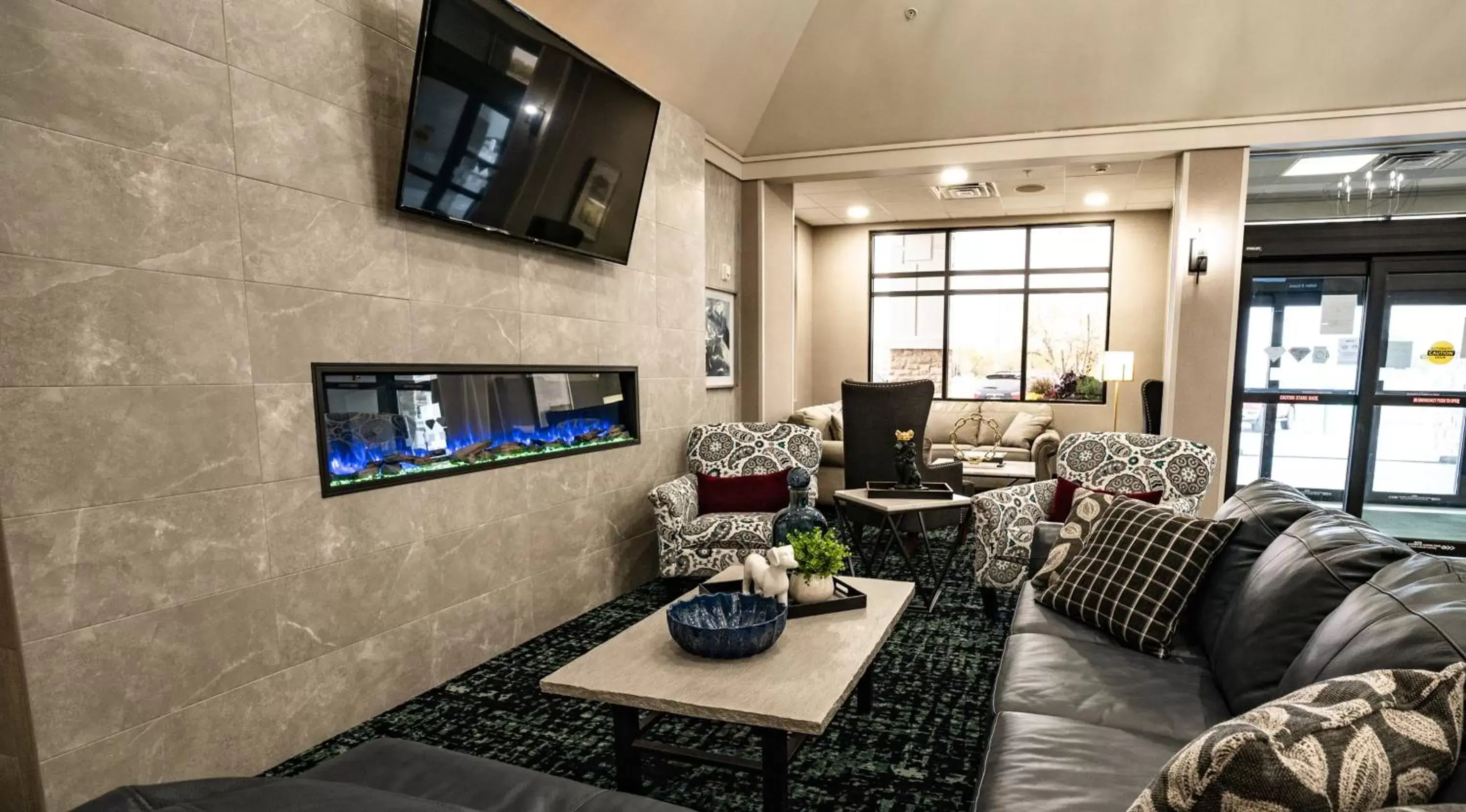 Lobby or reception, Seating Area in Holiday Inn Kearney, an IHG Hotel