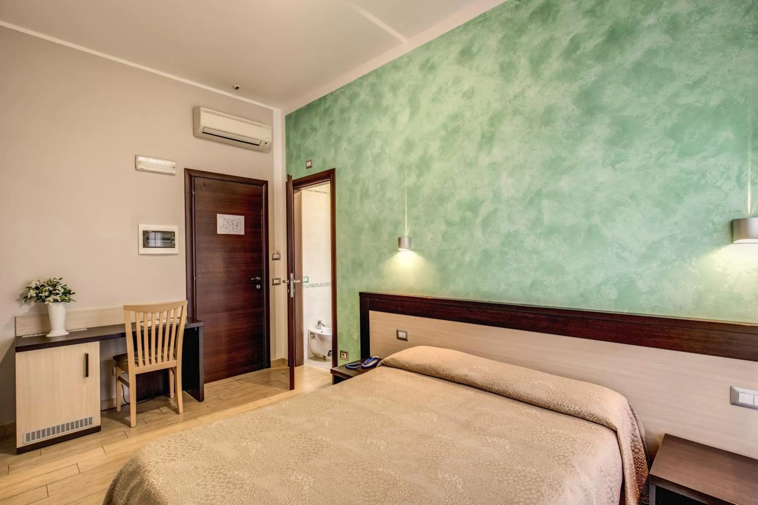 Bed in Buonarroti Suite