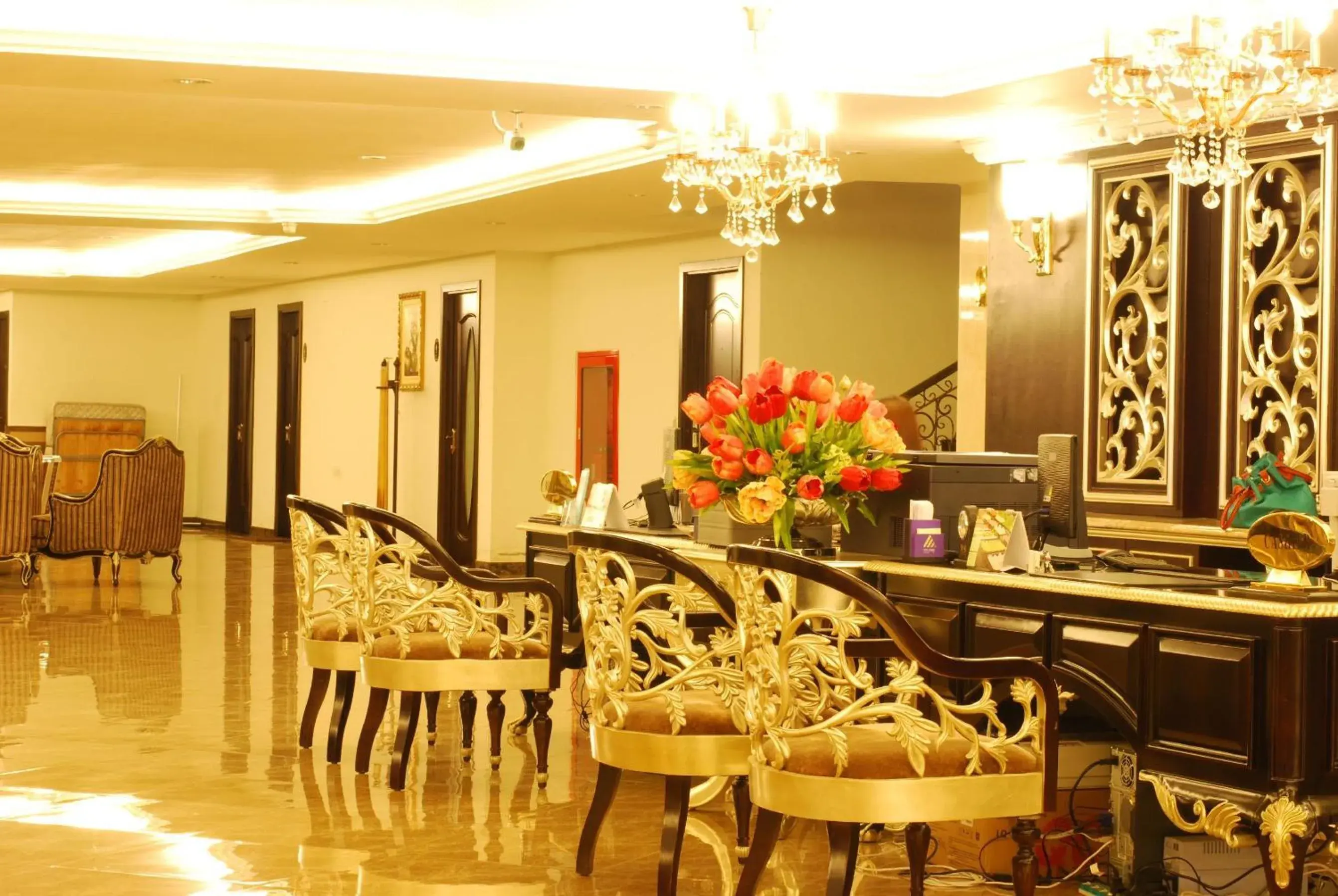 Lobby or reception, Restaurant/Places to Eat in LK Royal Wing