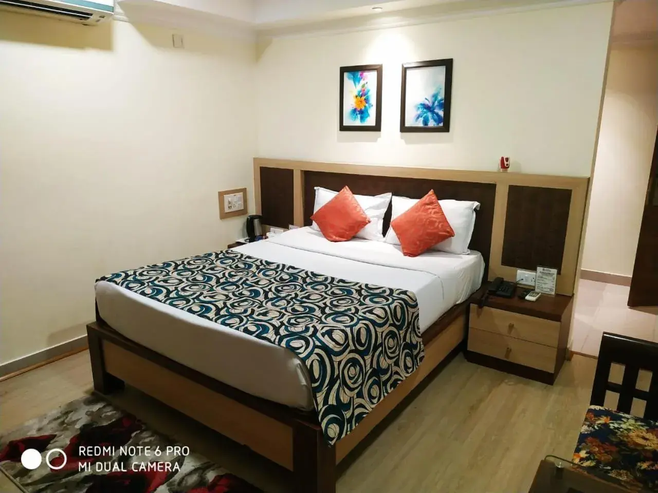 Bed in Hotel Pushpak