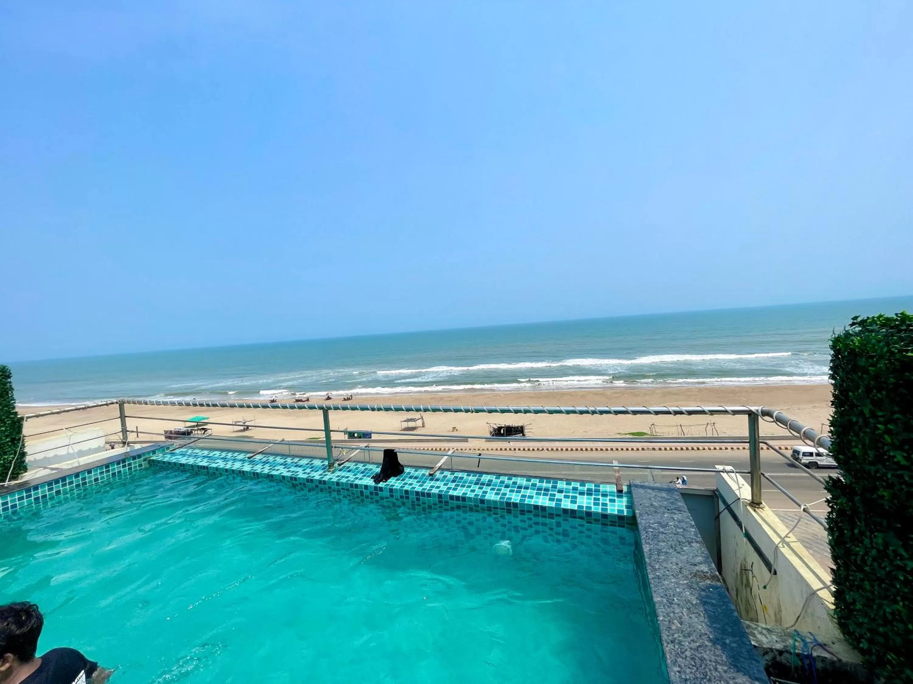 Swimming Pool in Hotel TBS sea view ! Puri