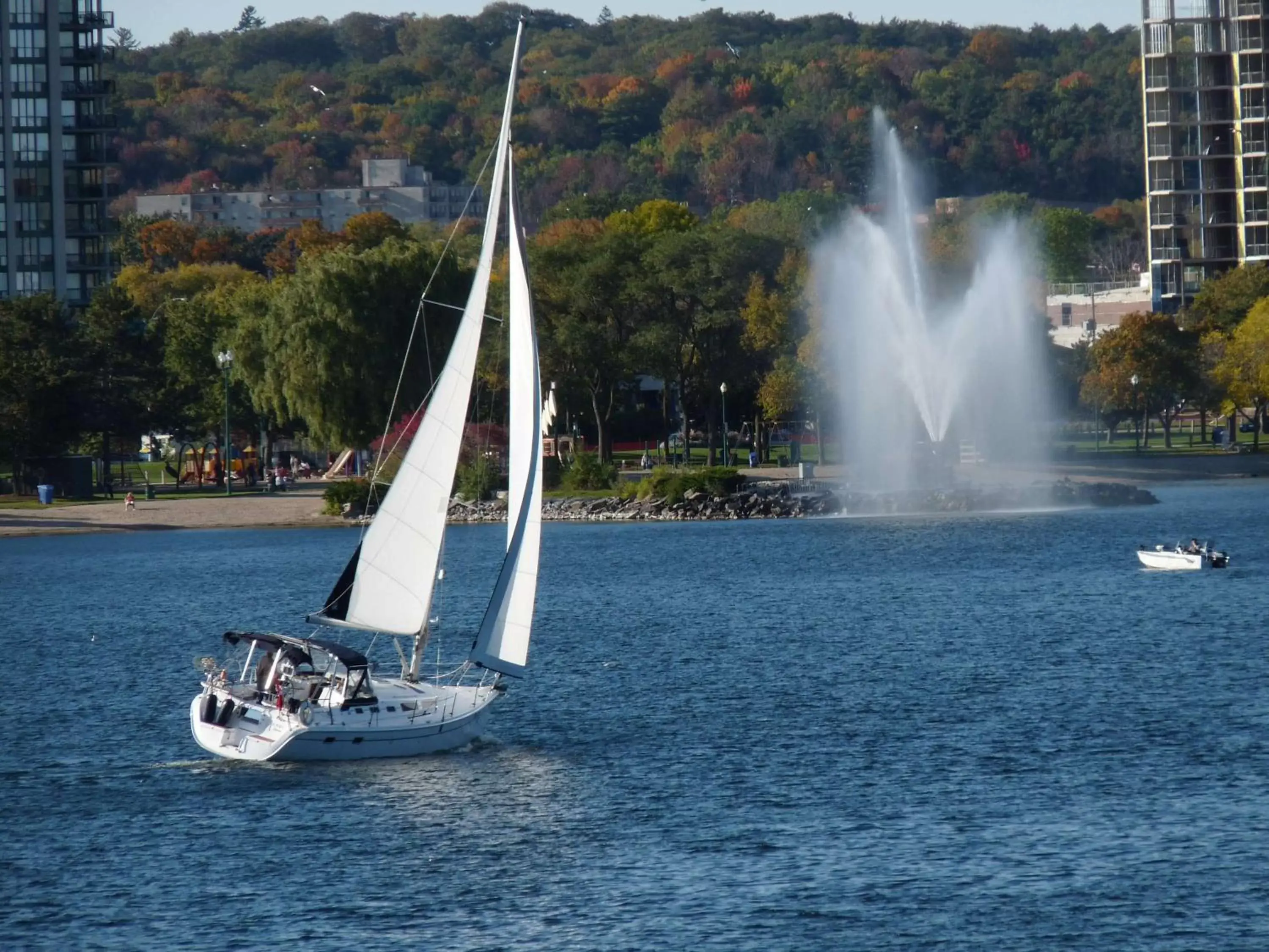 Property building, Windsurfing in Hampton Inn & Suites by Hilton Barrie