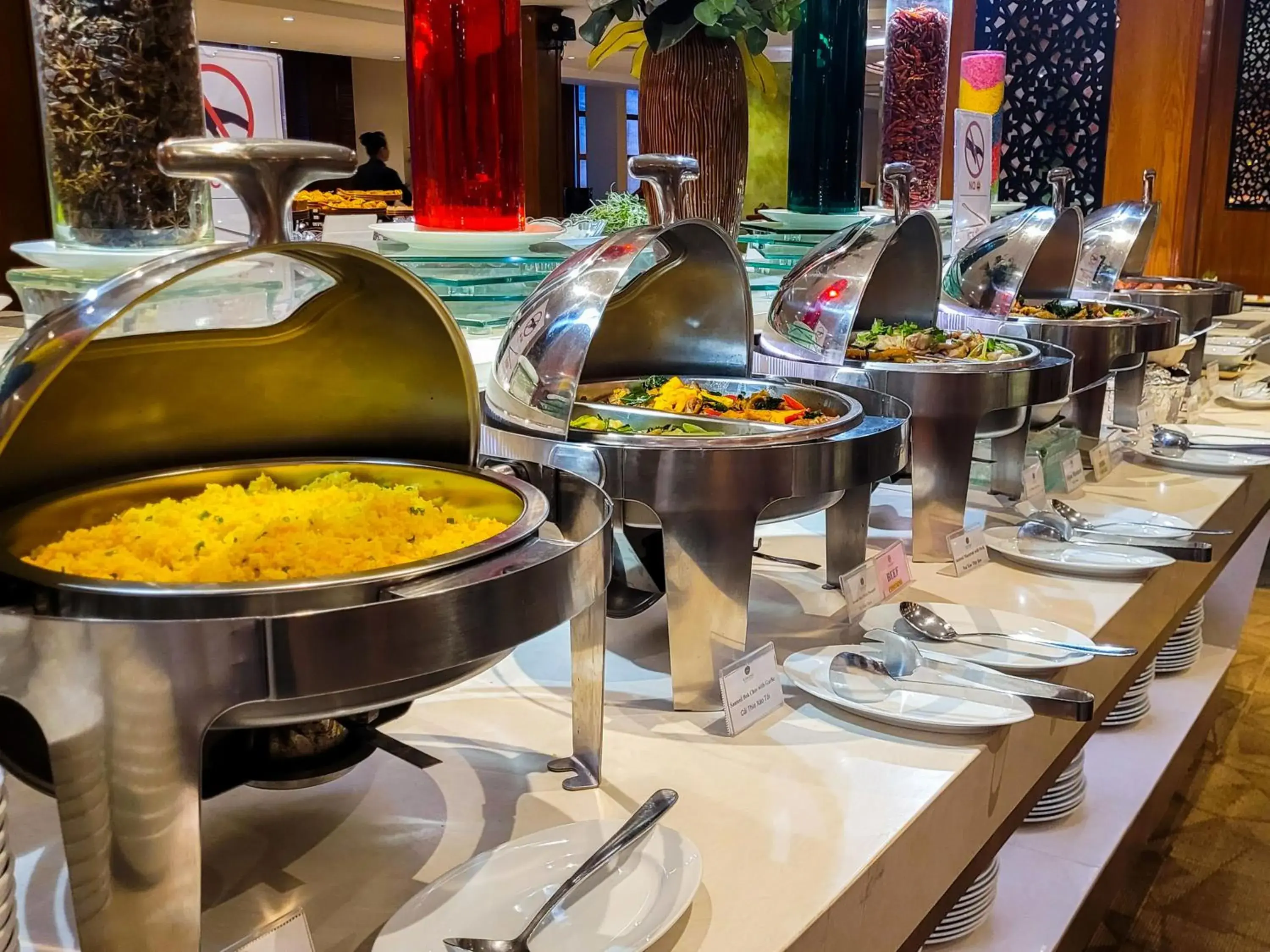 Buffet breakfast in Ramana Saigon Hotel