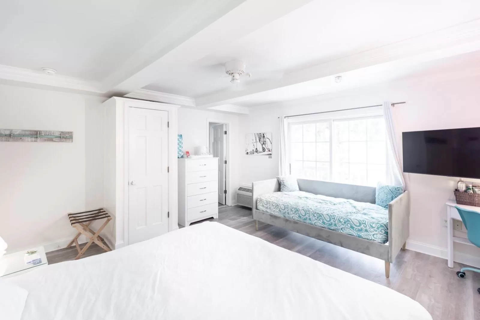 Bed in Canalside Inn