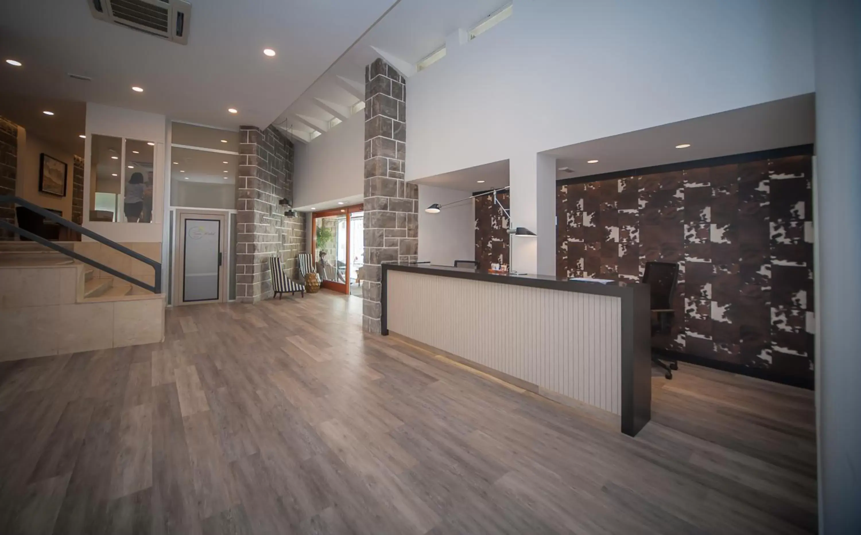 Lobby or reception in Gran Hotel de Jaca Lobby or reception in Gran Hotel de Jaca