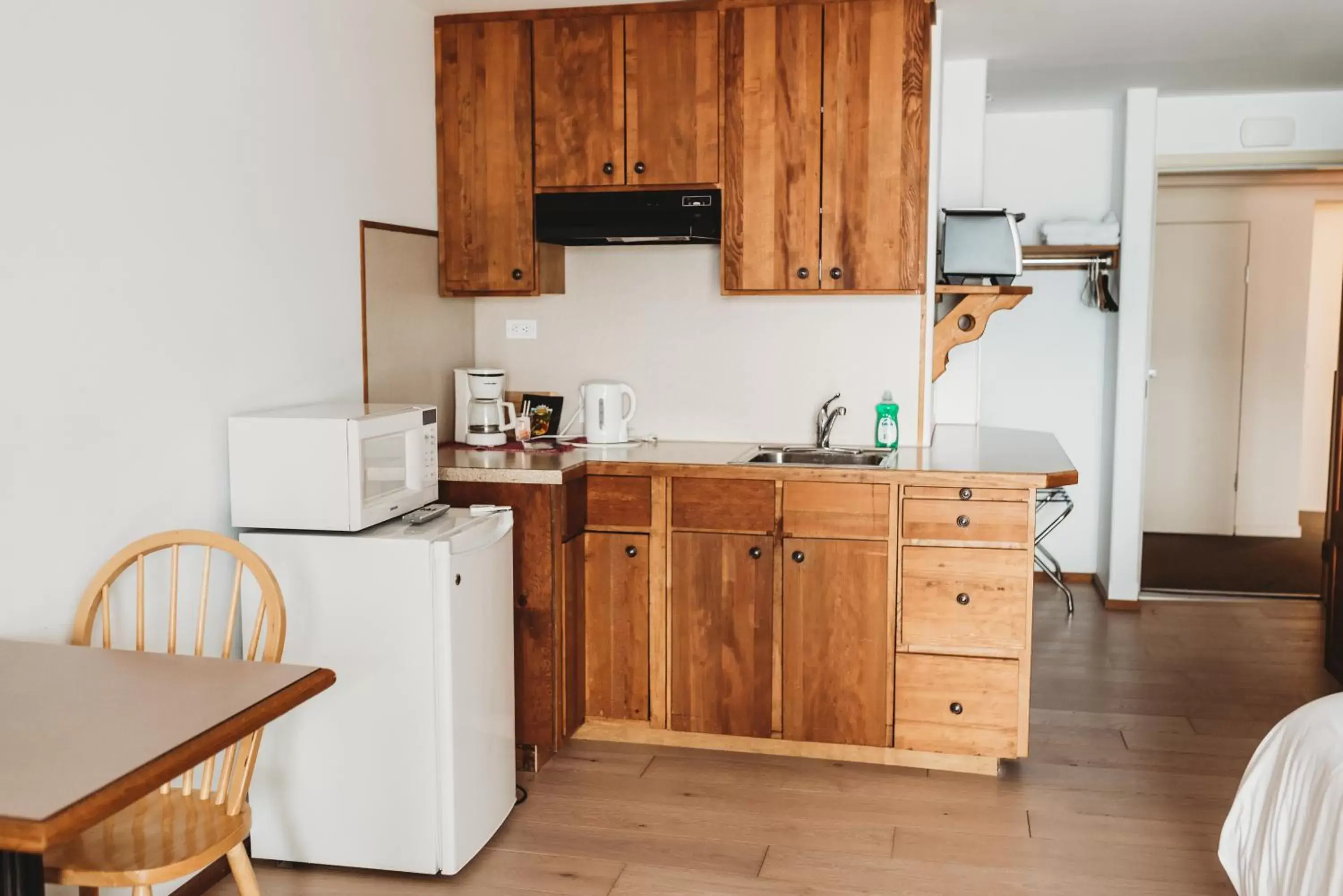 Kitchen or kitchenette, Kitchen/Kitchenette in The Oceanfront Hotel