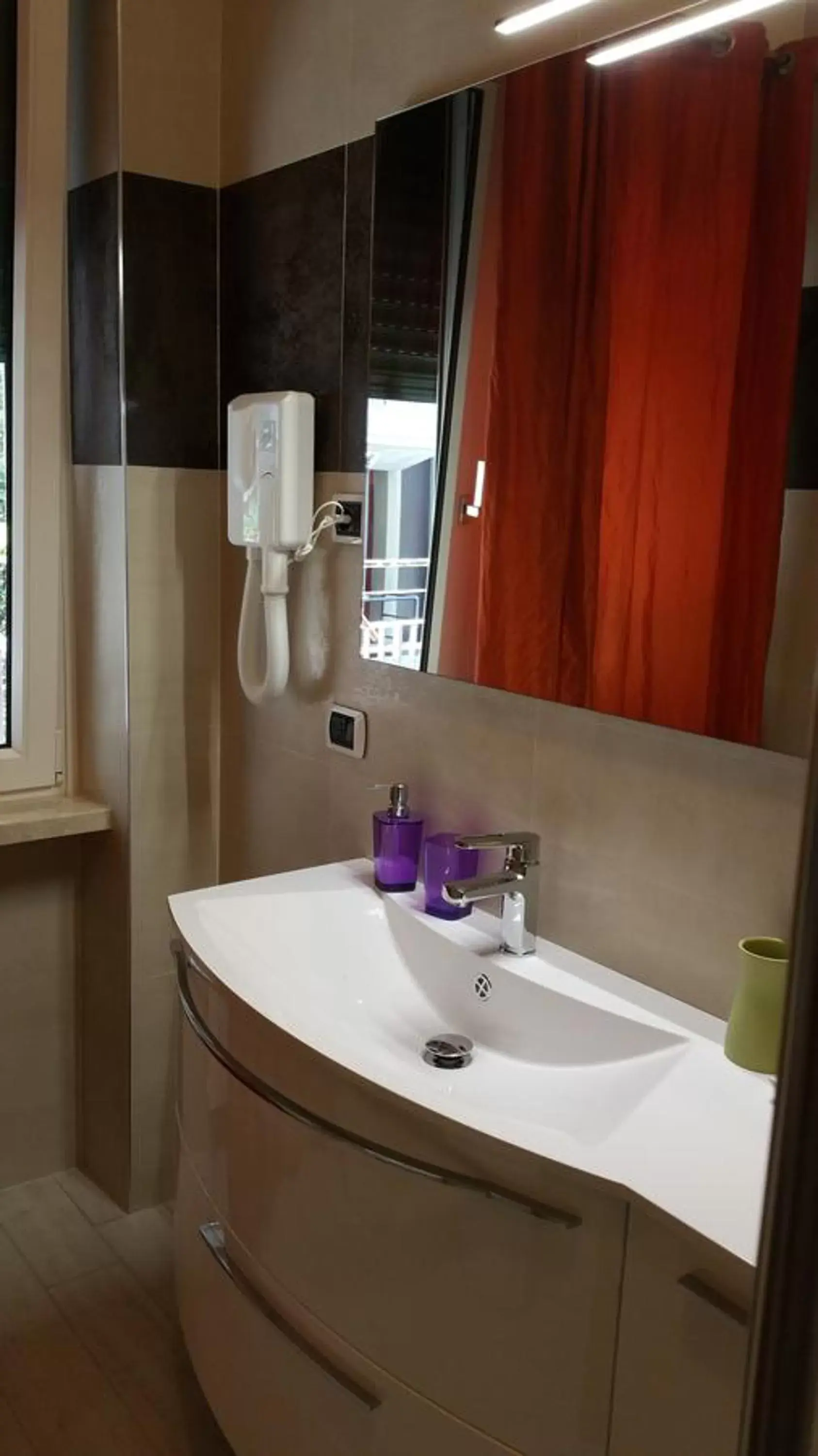 Bathroom in Smart House Rooms