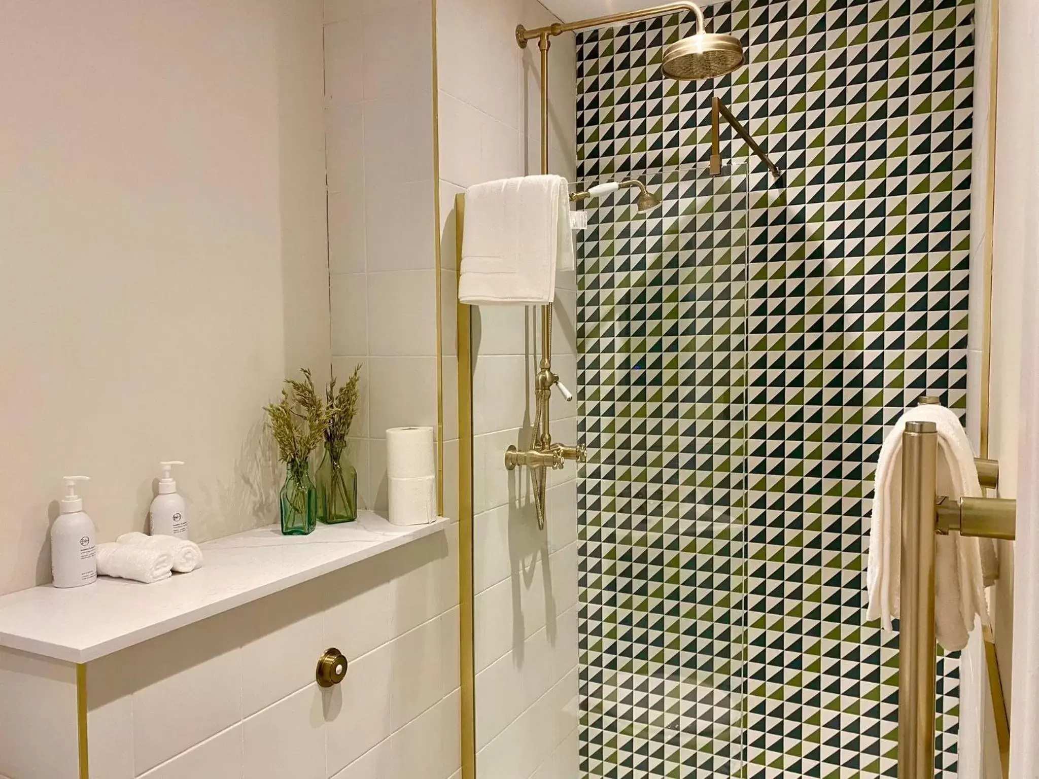 Shower, Bathroom in Railway House York by Chateau Anna