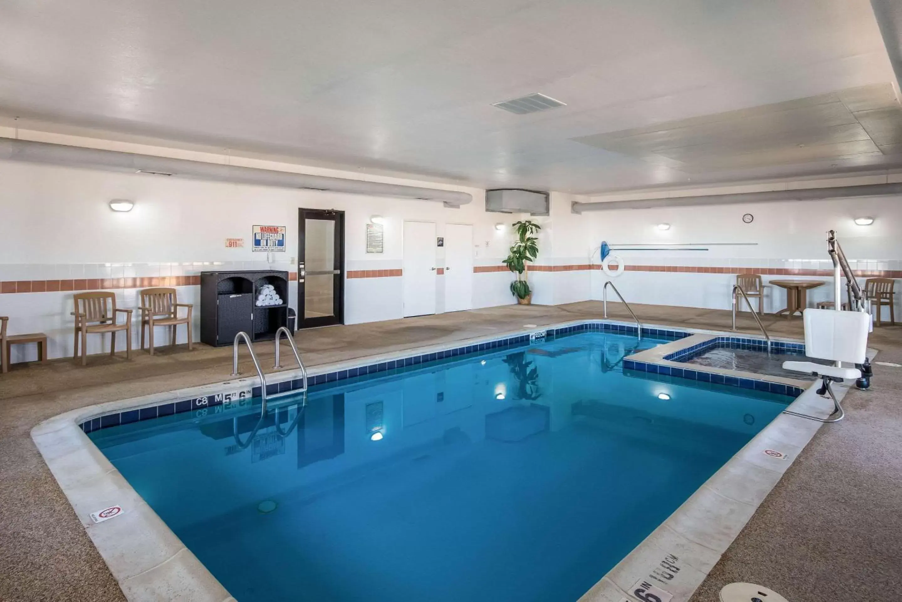 On site, Swimming Pool in Quality Inn & Suites West