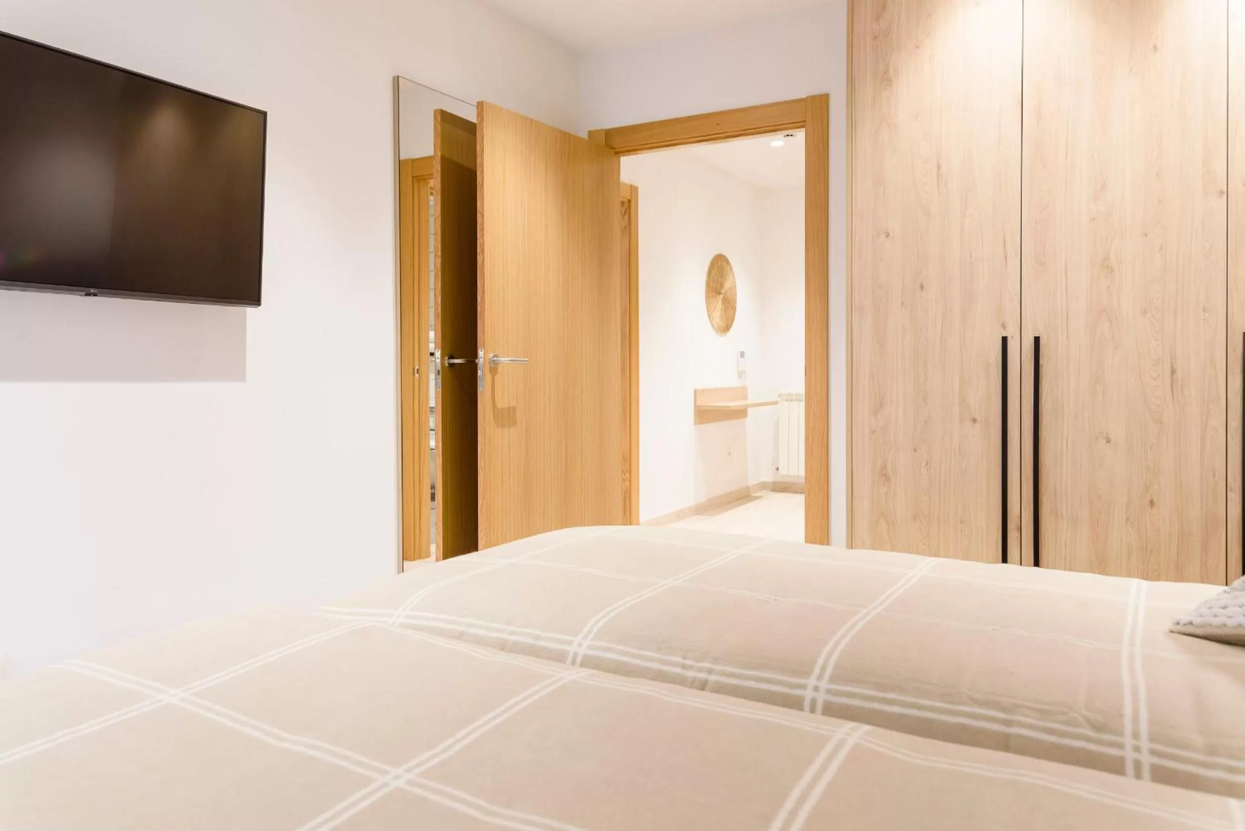 Bedroom, Bed in APARTHOTEL SALBURUA