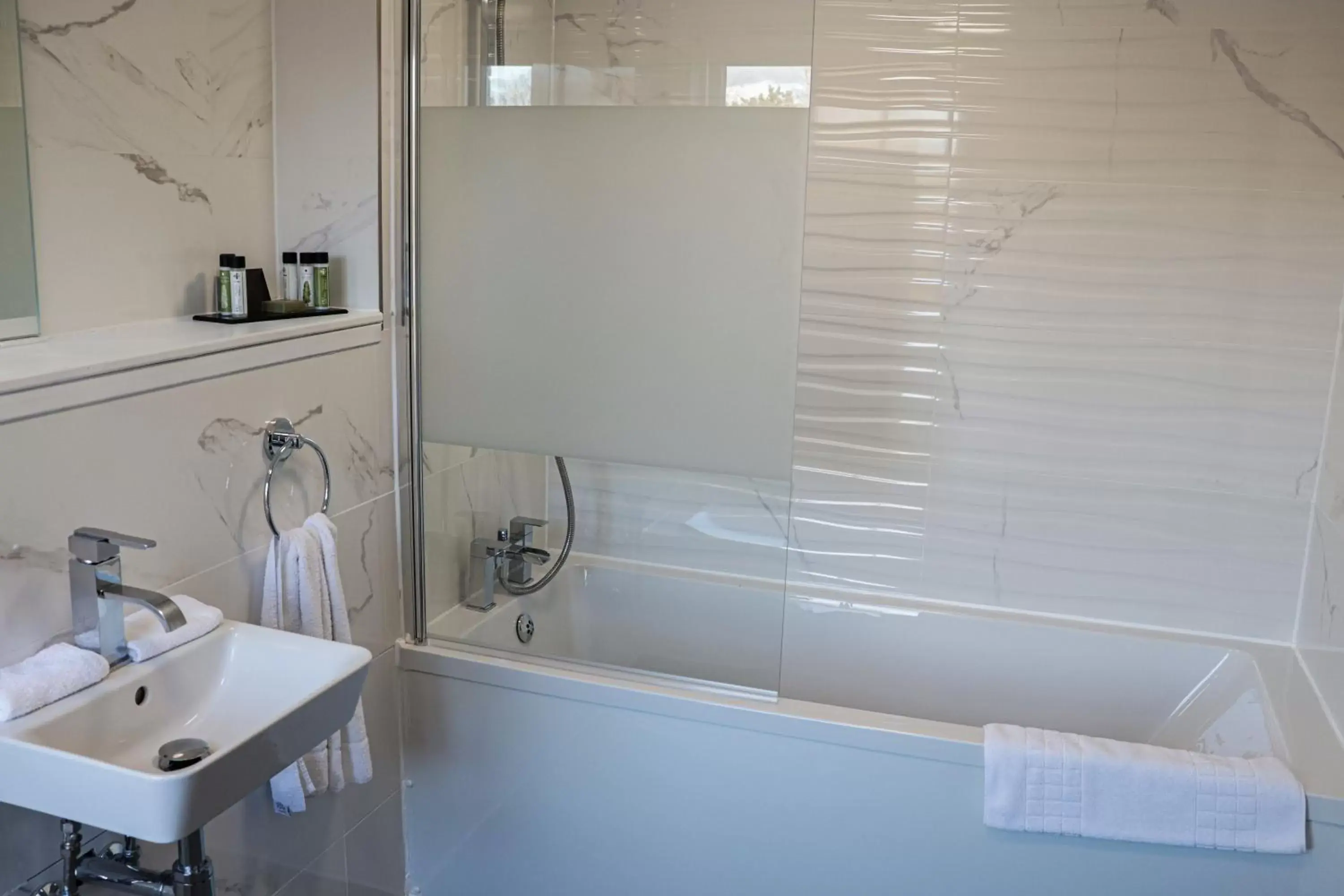 Bathroom in The Thames Riviera Hotel