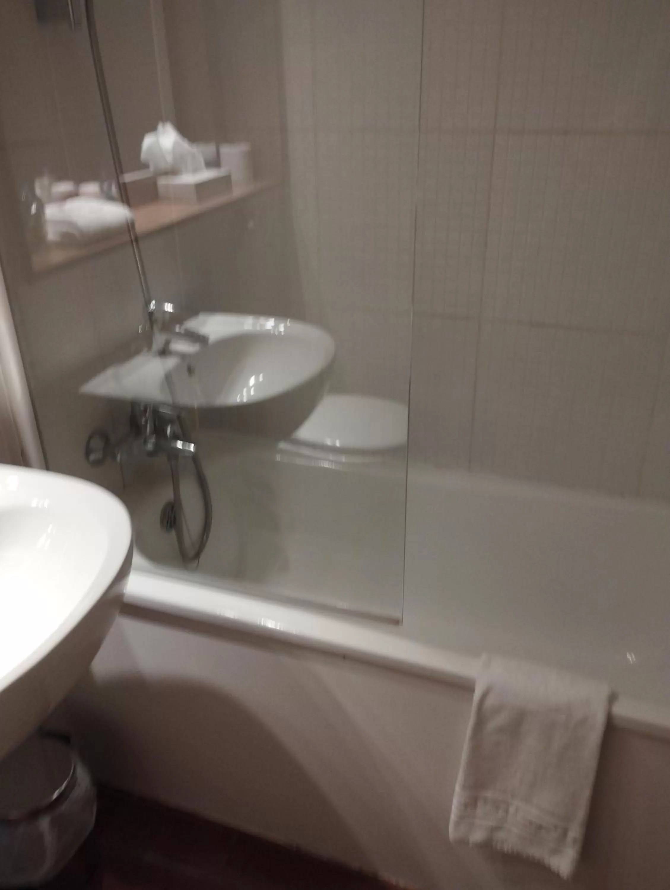 Property building in Kyriad Montargis Amilly