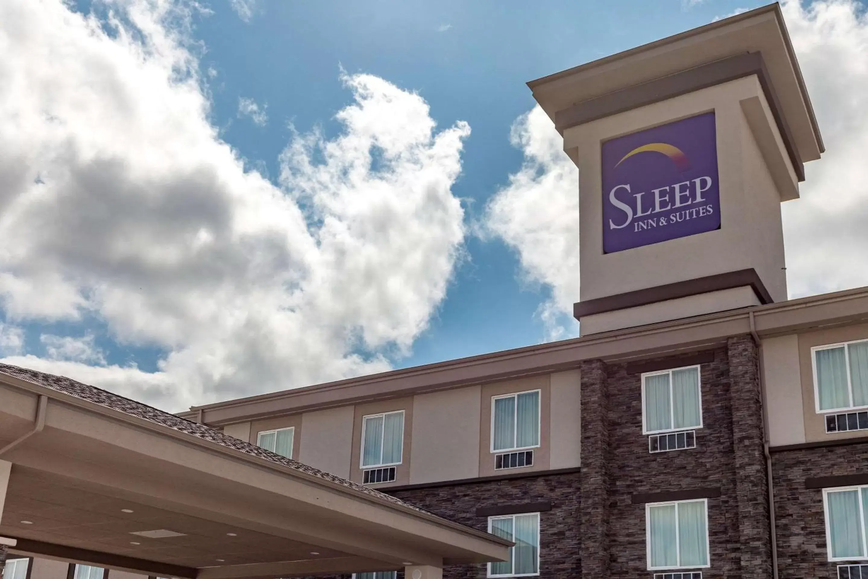 Property Building in Sleep Inn & Suites