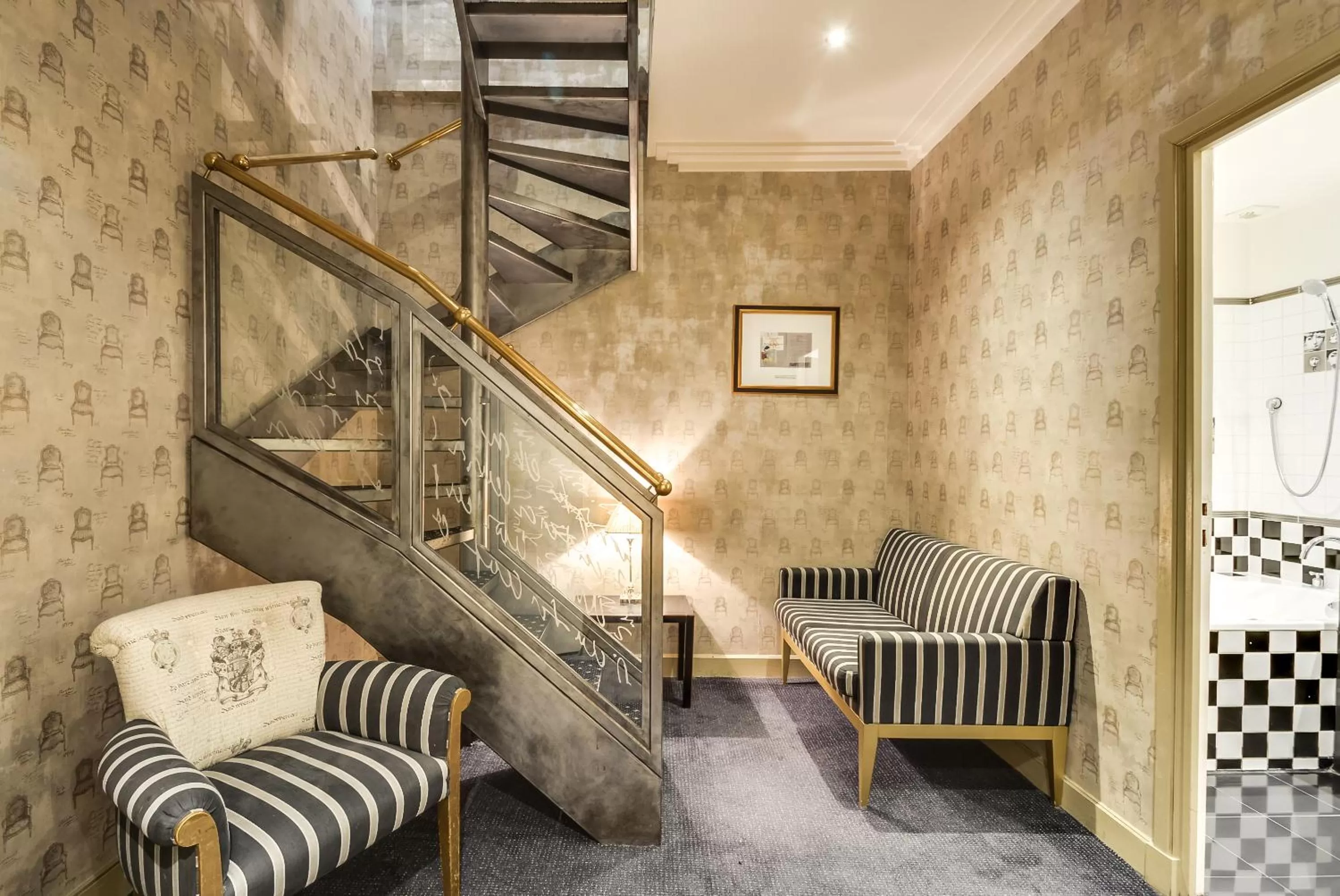 Seating area in Villa Lutèce Port Royal