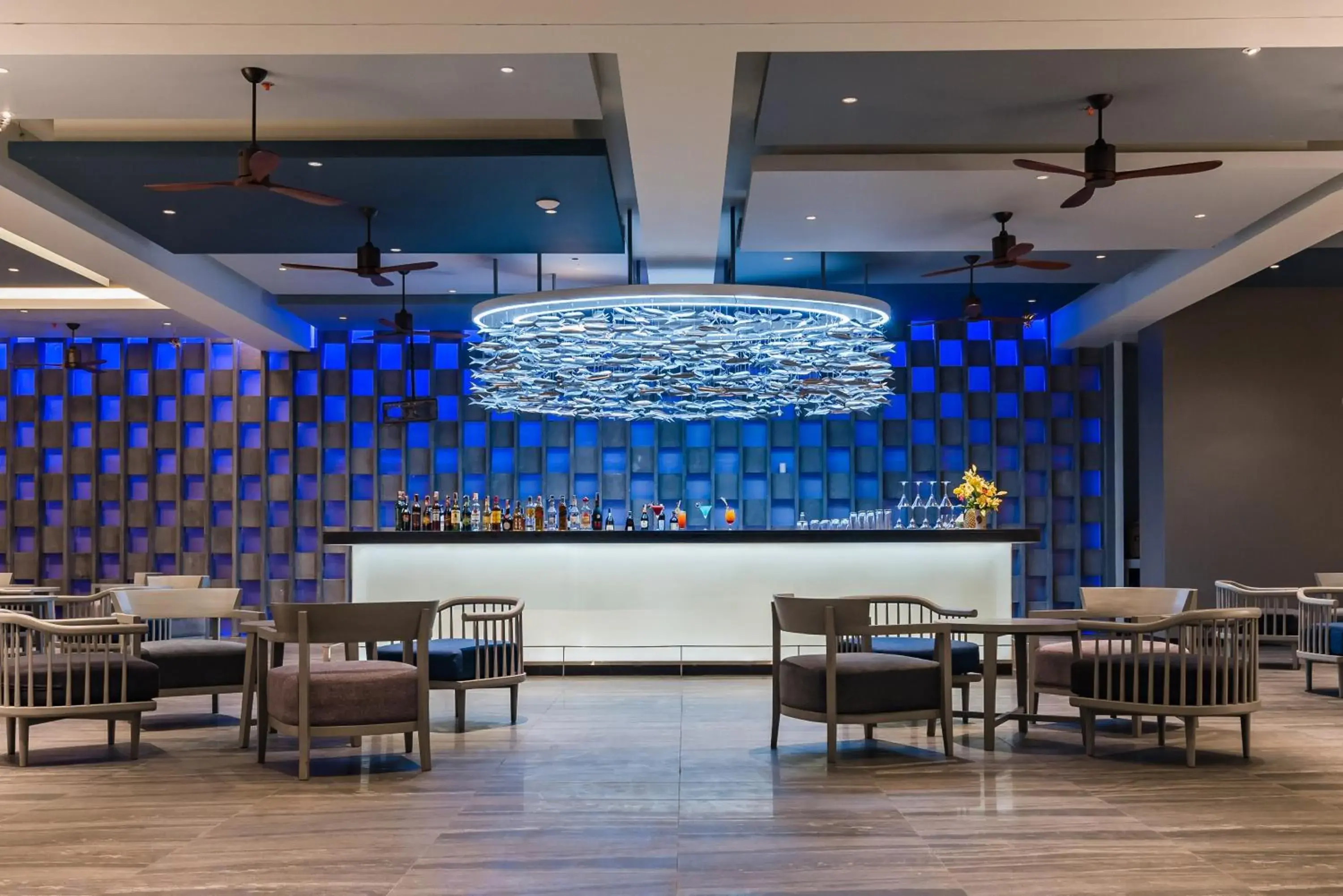 Lounge or bar, Restaurant/Places to Eat in Oceanfront Beach Resort - SHA Extra Plus