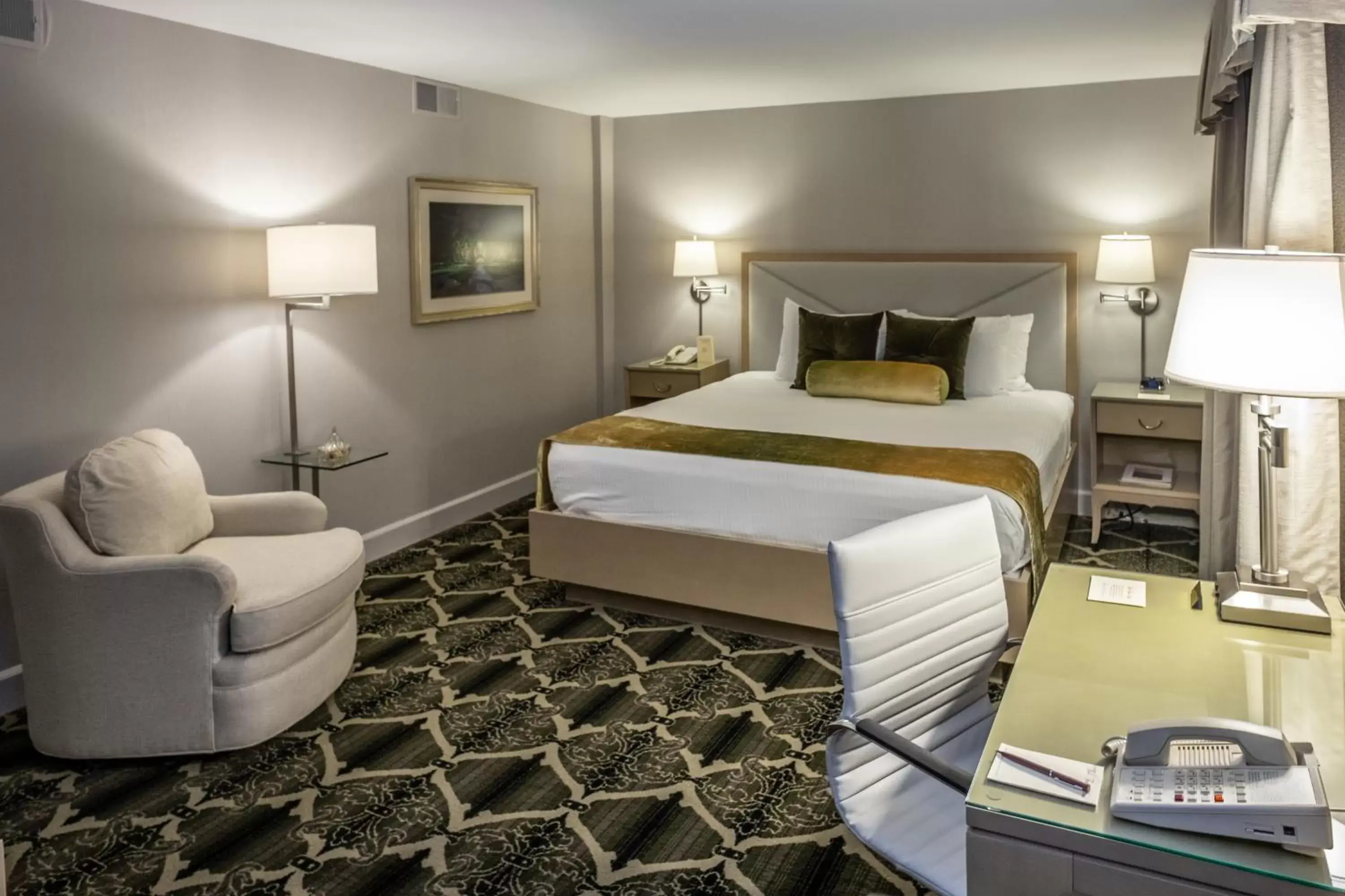 Deluxe Single Room in Bell Tower Hotel Deluxe Single Room in Bell Tower Hotel