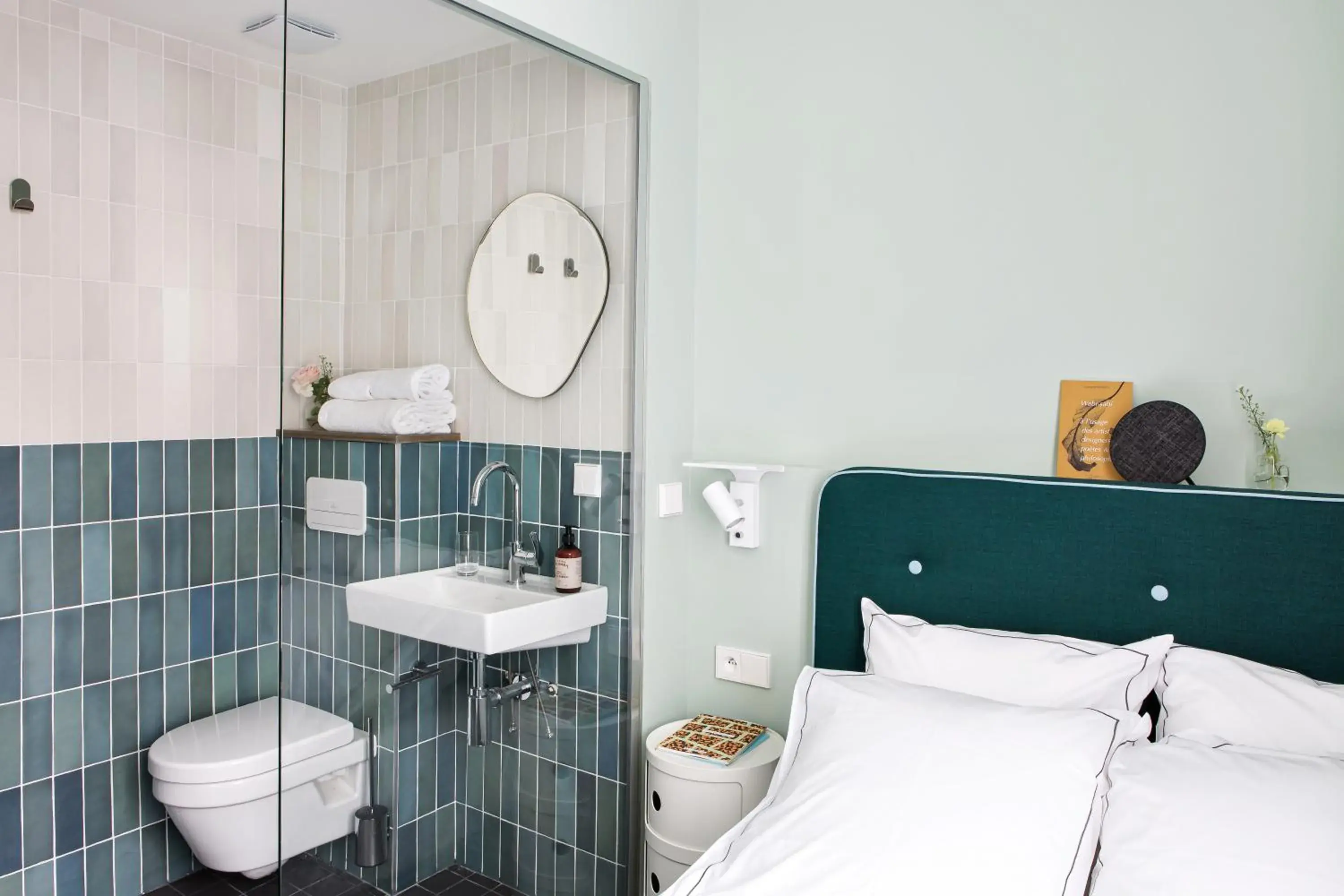 Bedroom, Bathroom in Hôtel AMI - Orso Hotels