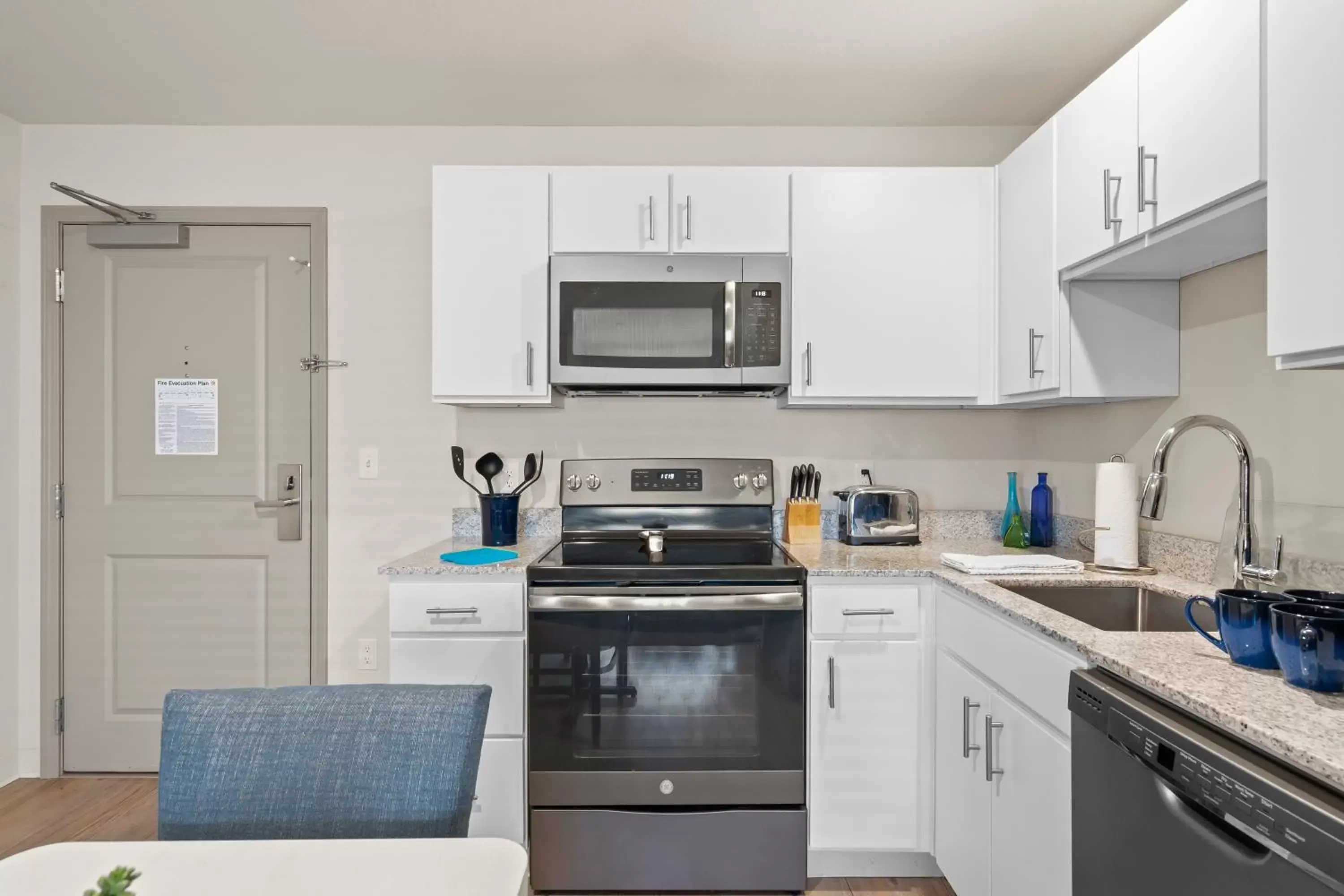 kitchen, Kitchen/Kitchenette in WaterWalk- Kansas City- Overland Park