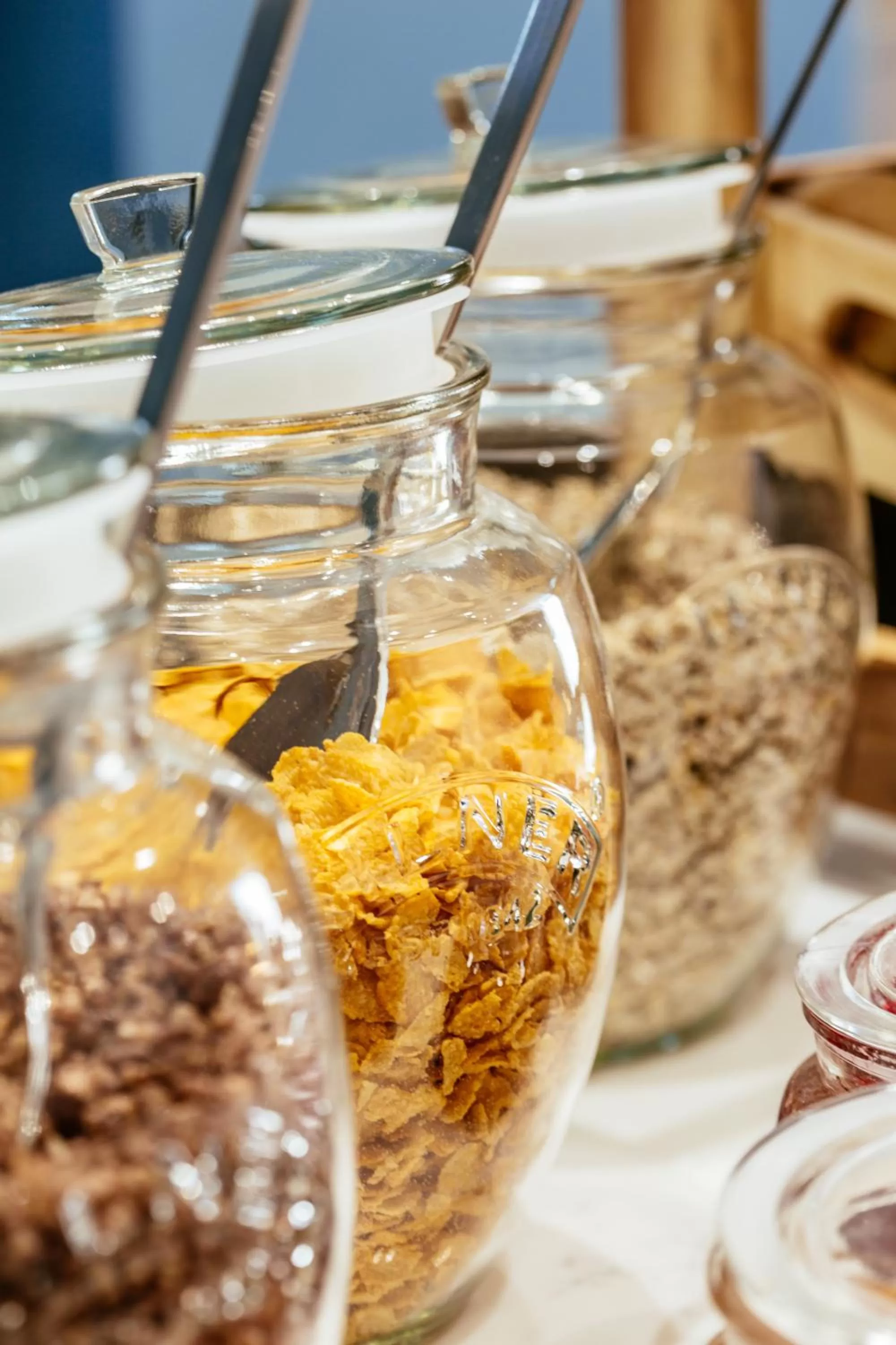 Continental breakfast in Oliver Plaza Hotel