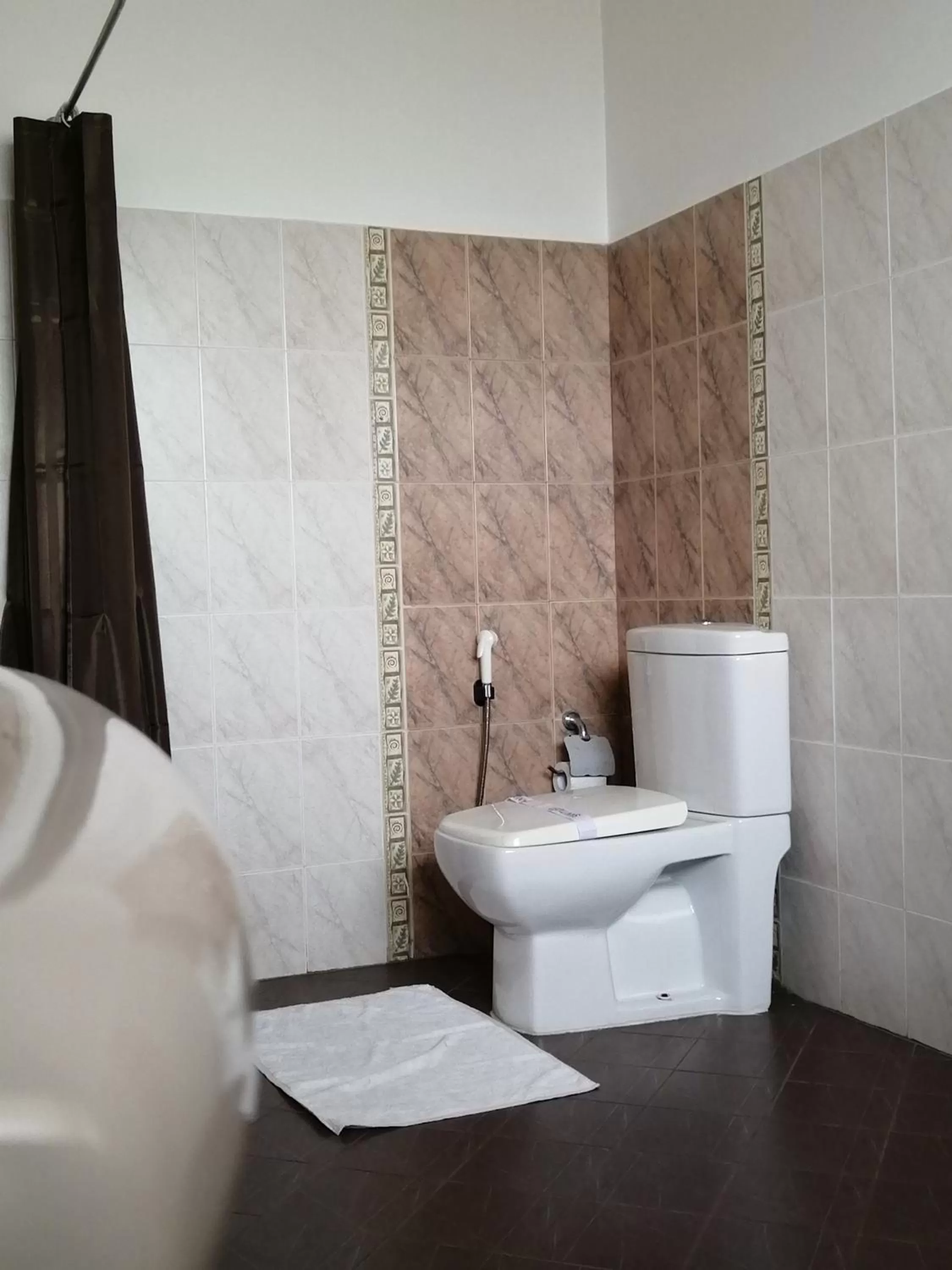 Bathroom in Kandy Unique Hotel