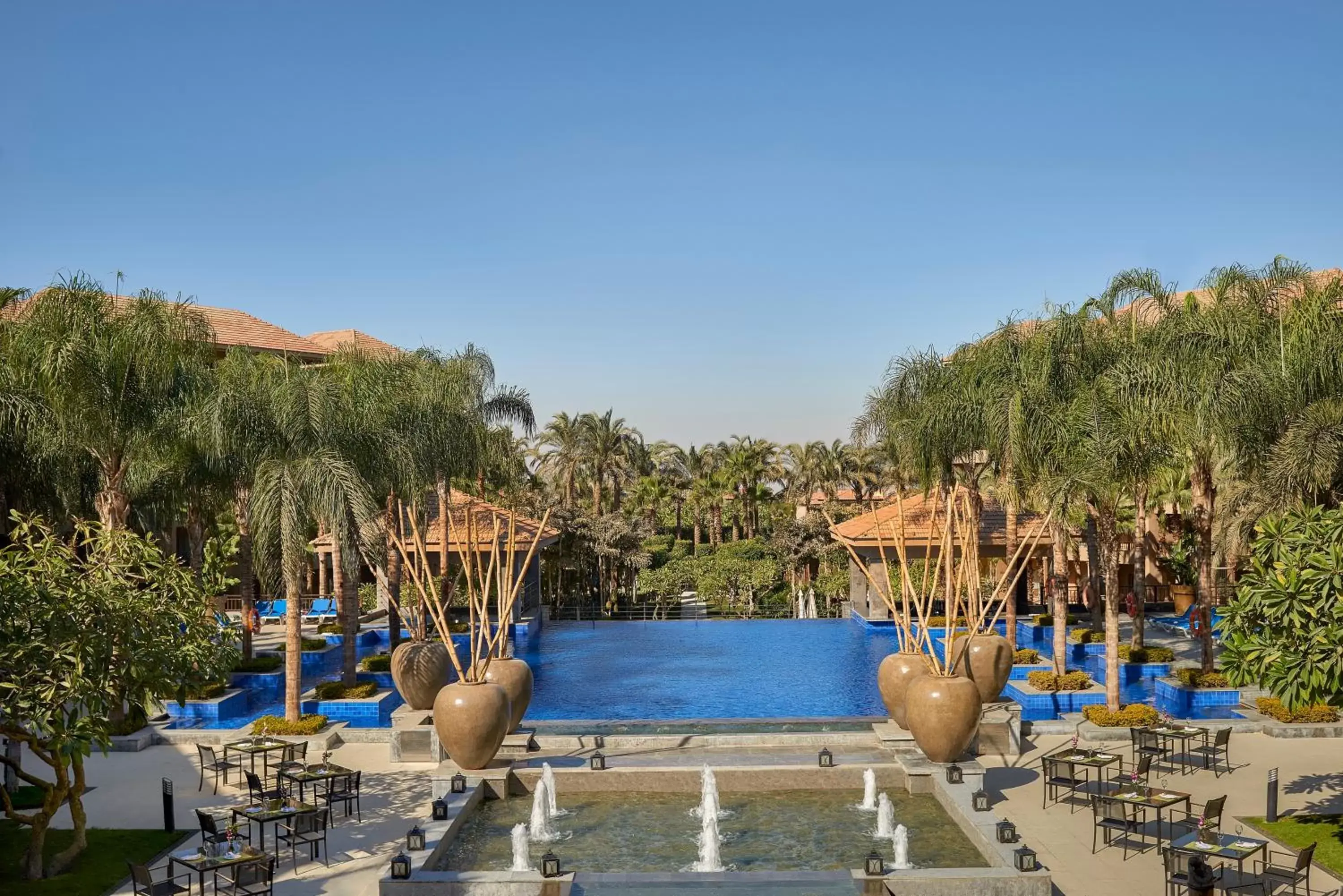 Lake view, Swimming Pool in Dusit Thani LakeView Cairo