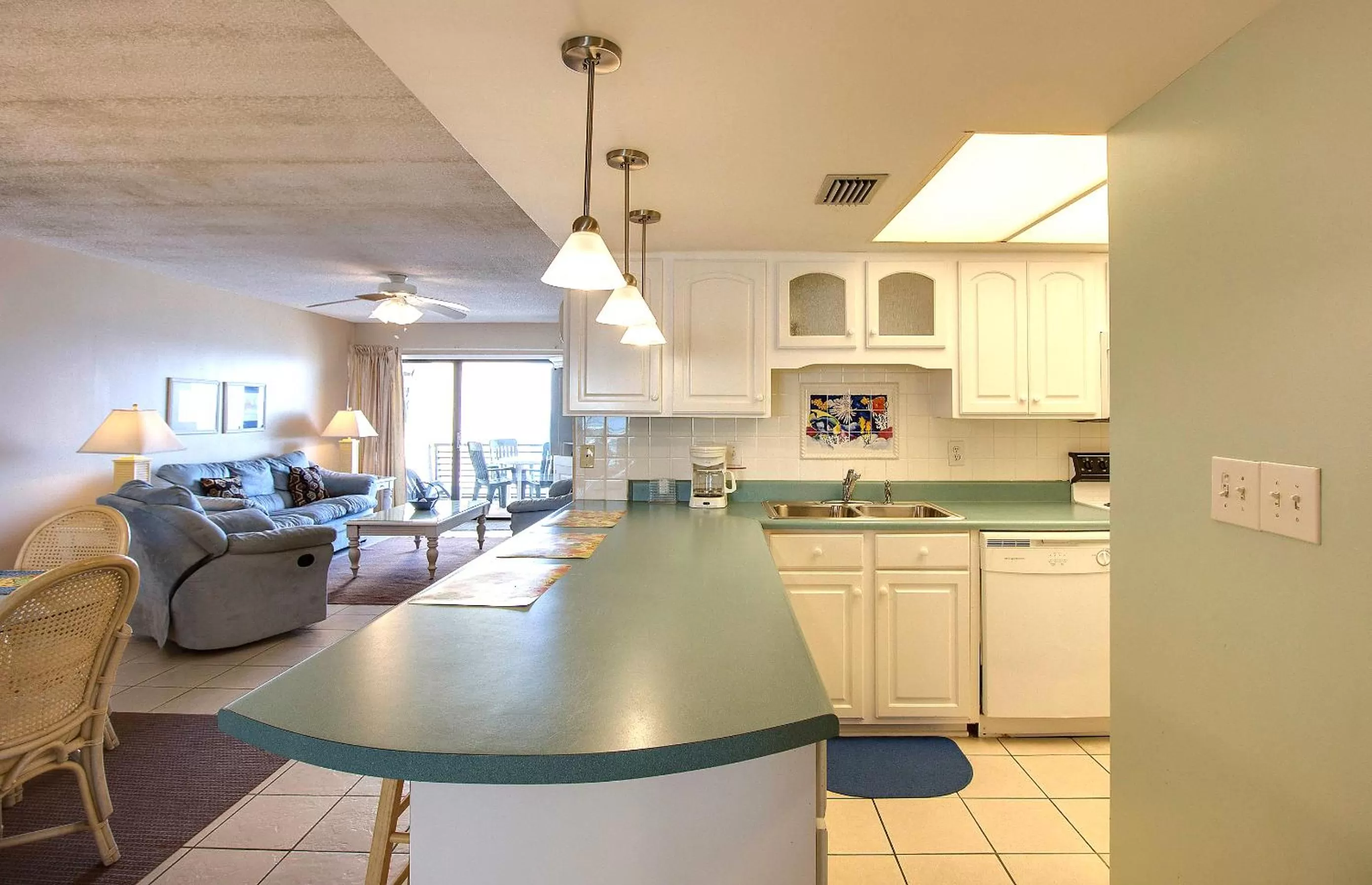 Kitchen/Kitchenette in Gulf Gate 410